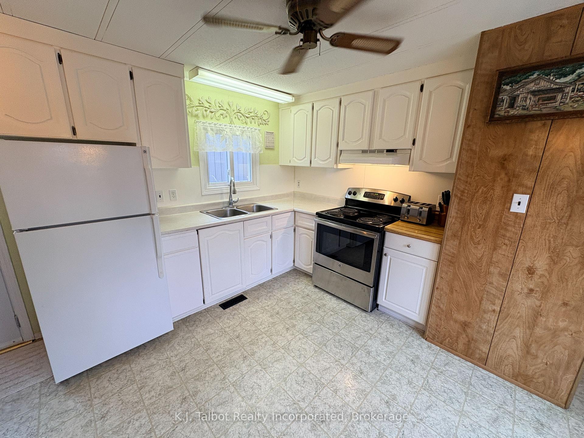 Photo 15 of 4 Poplar Lane, Ashfield-Colborne-Wawanosh, Colborne — HOMEH
