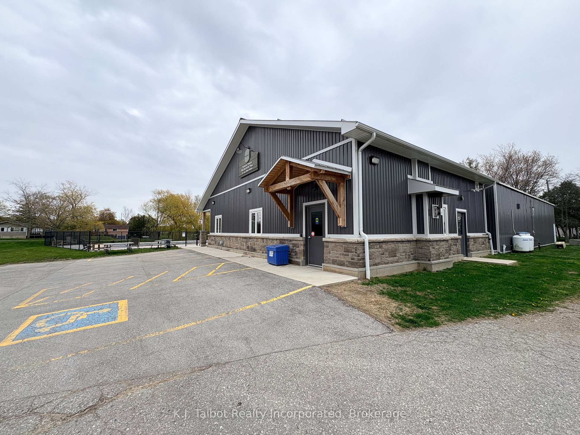 Photo 24 of 4 Poplar Lane, Ashfield-Colborne-Wawanosh, Colborne — HOMEH