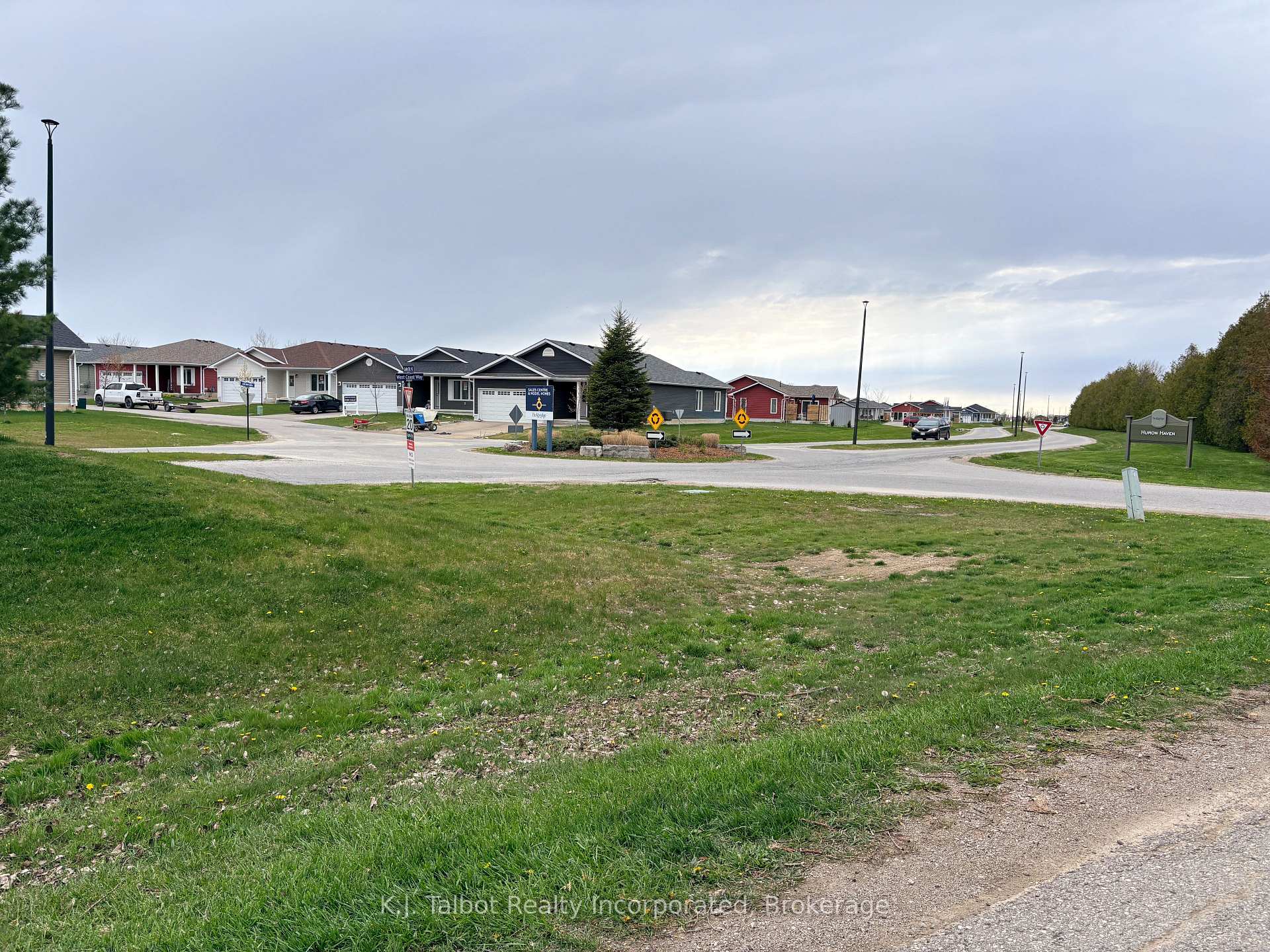 Photo 28 of 4 Poplar Lane, Ashfield-Colborne-Wawanosh, Colborne — HOMEH