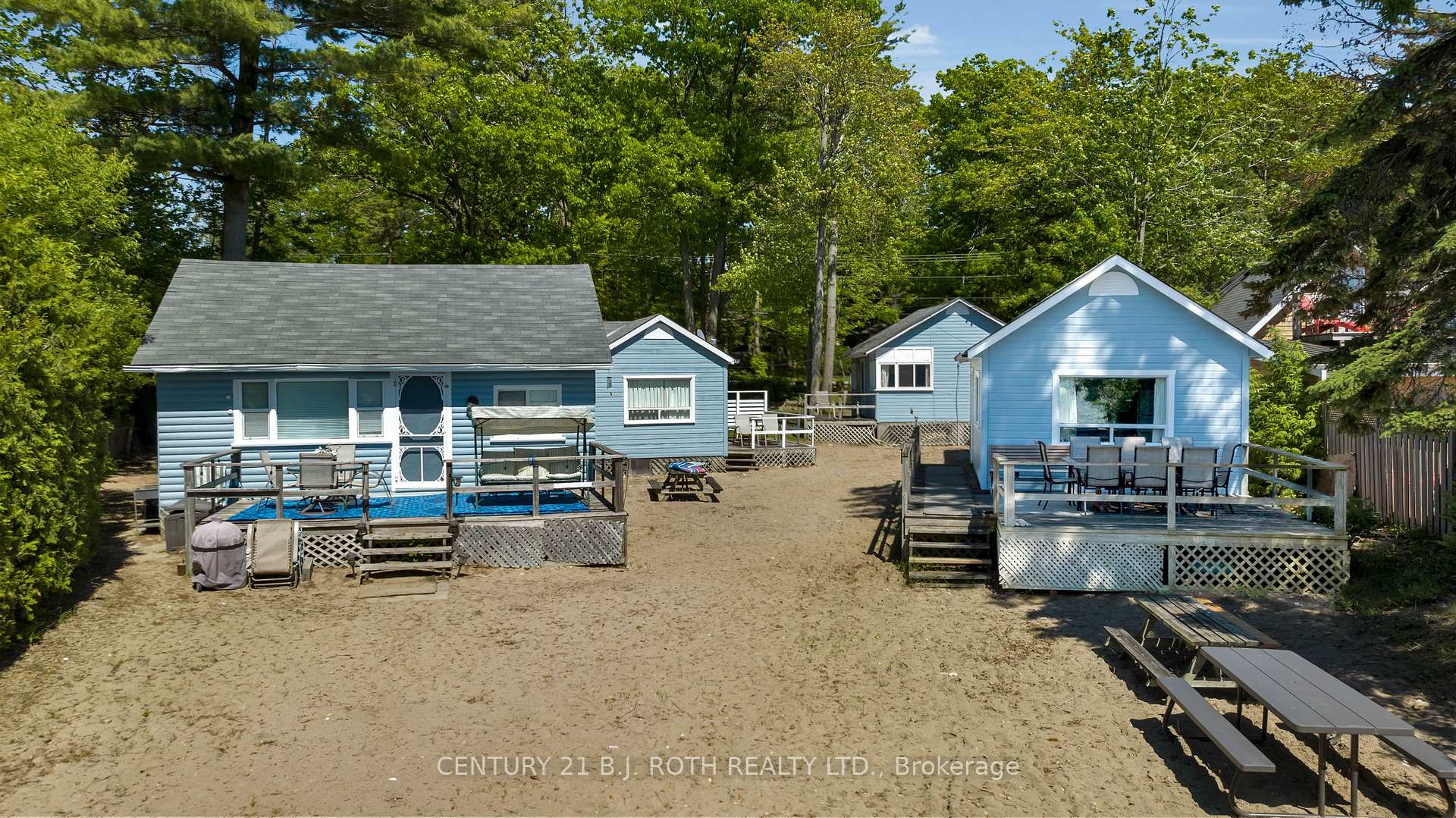 Photo of 2026 Tiny Beaches Road S