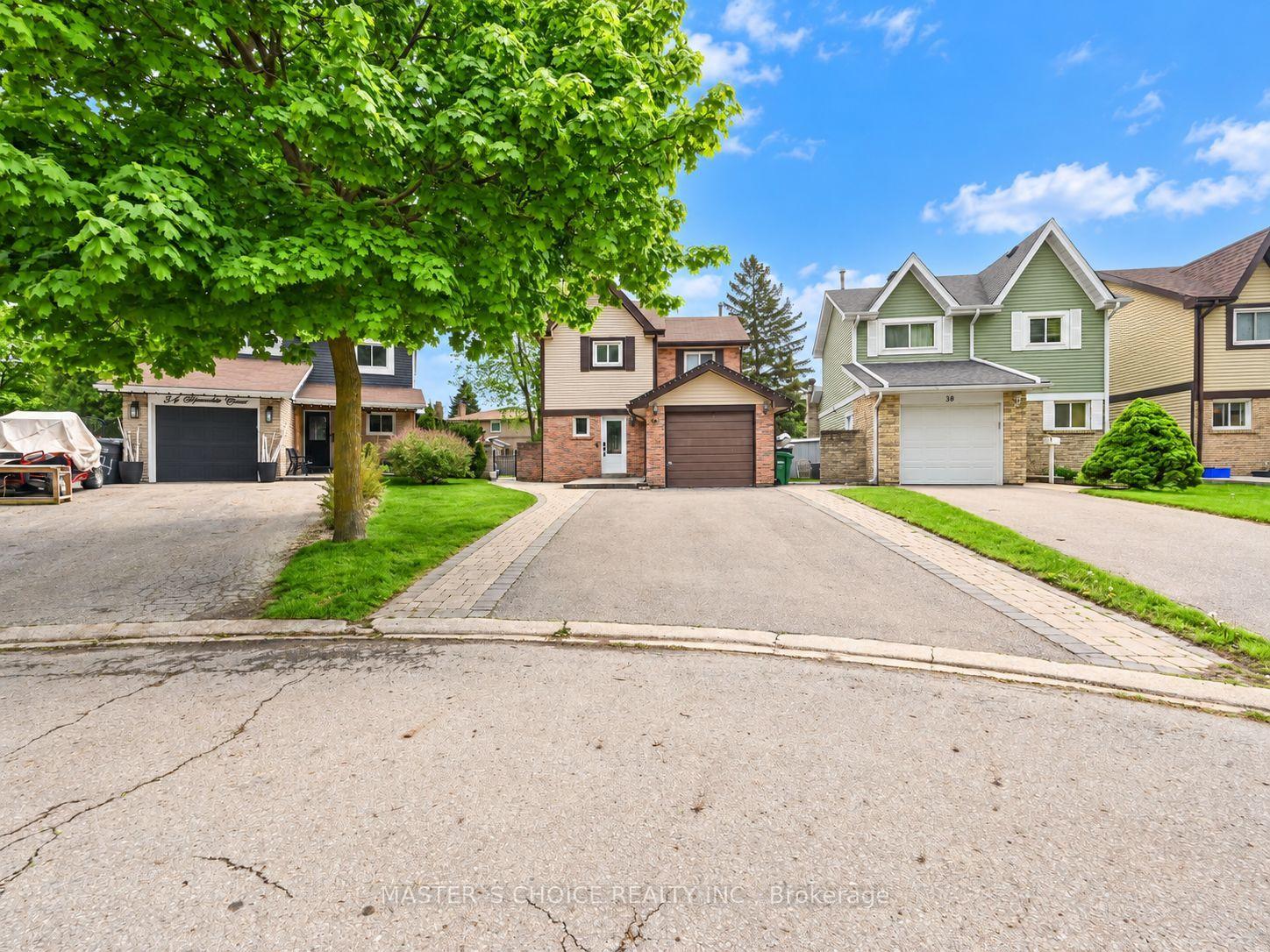 Photo 2 of 36 Sprucedale Court, Brampton, Heart Lake West — HOMEH