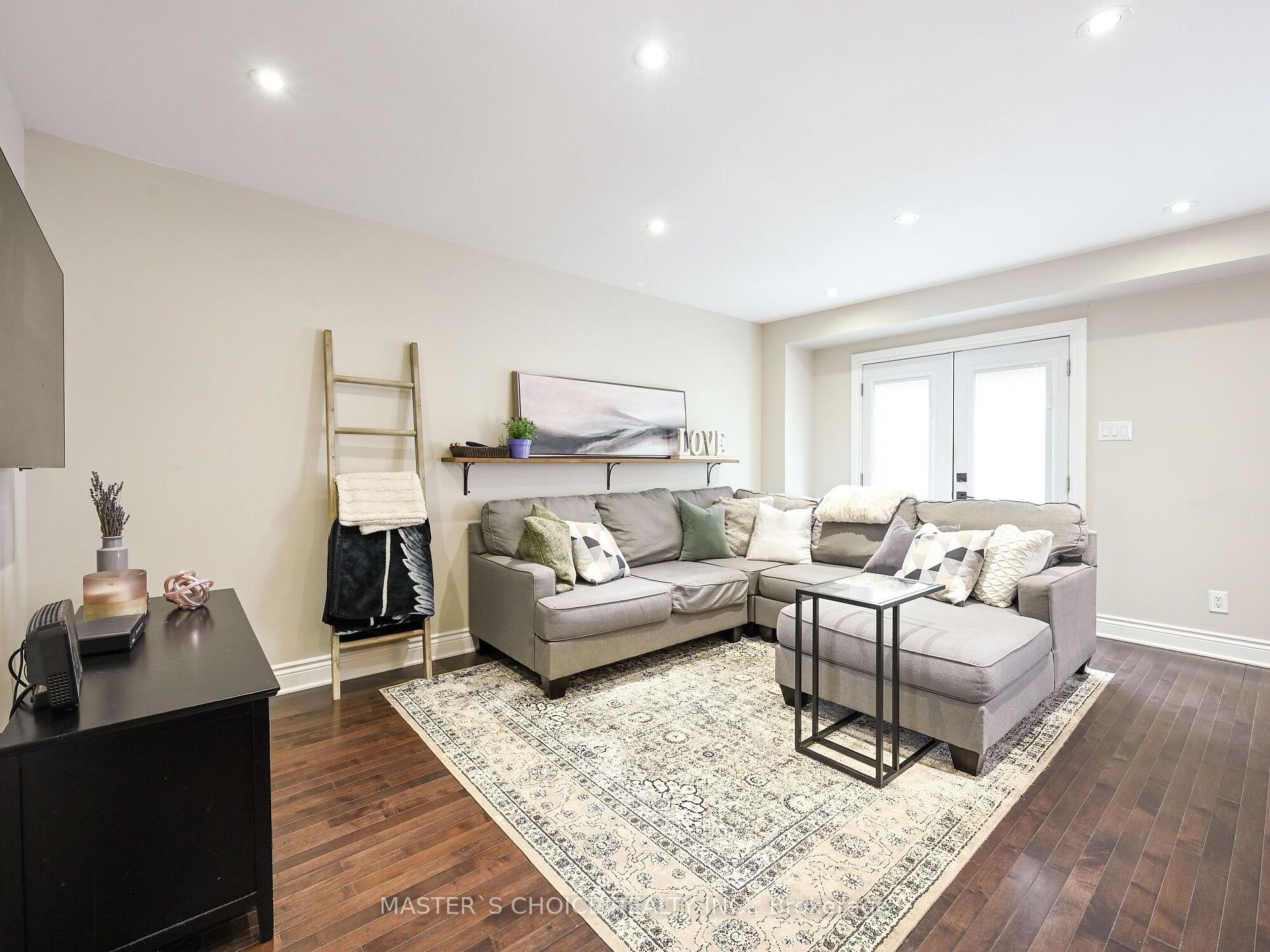 Photo 6 of 36 Sprucedale Court, Brampton, Heart Lake West — HOMEH