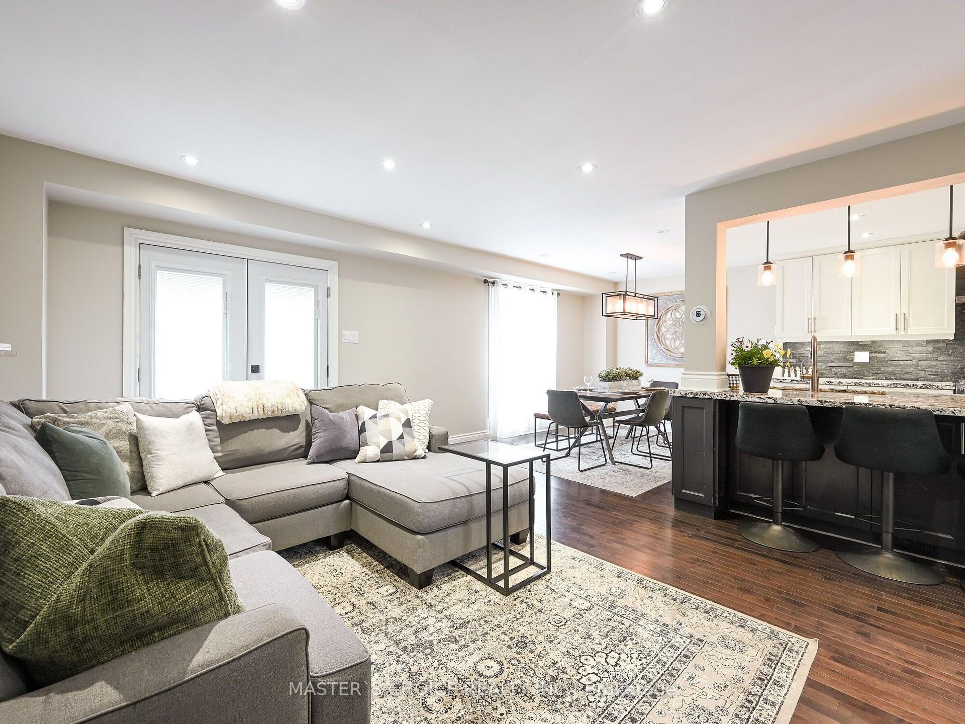 Photo 8 of 36 Sprucedale Court, Brampton, Heart Lake West — HOMEH