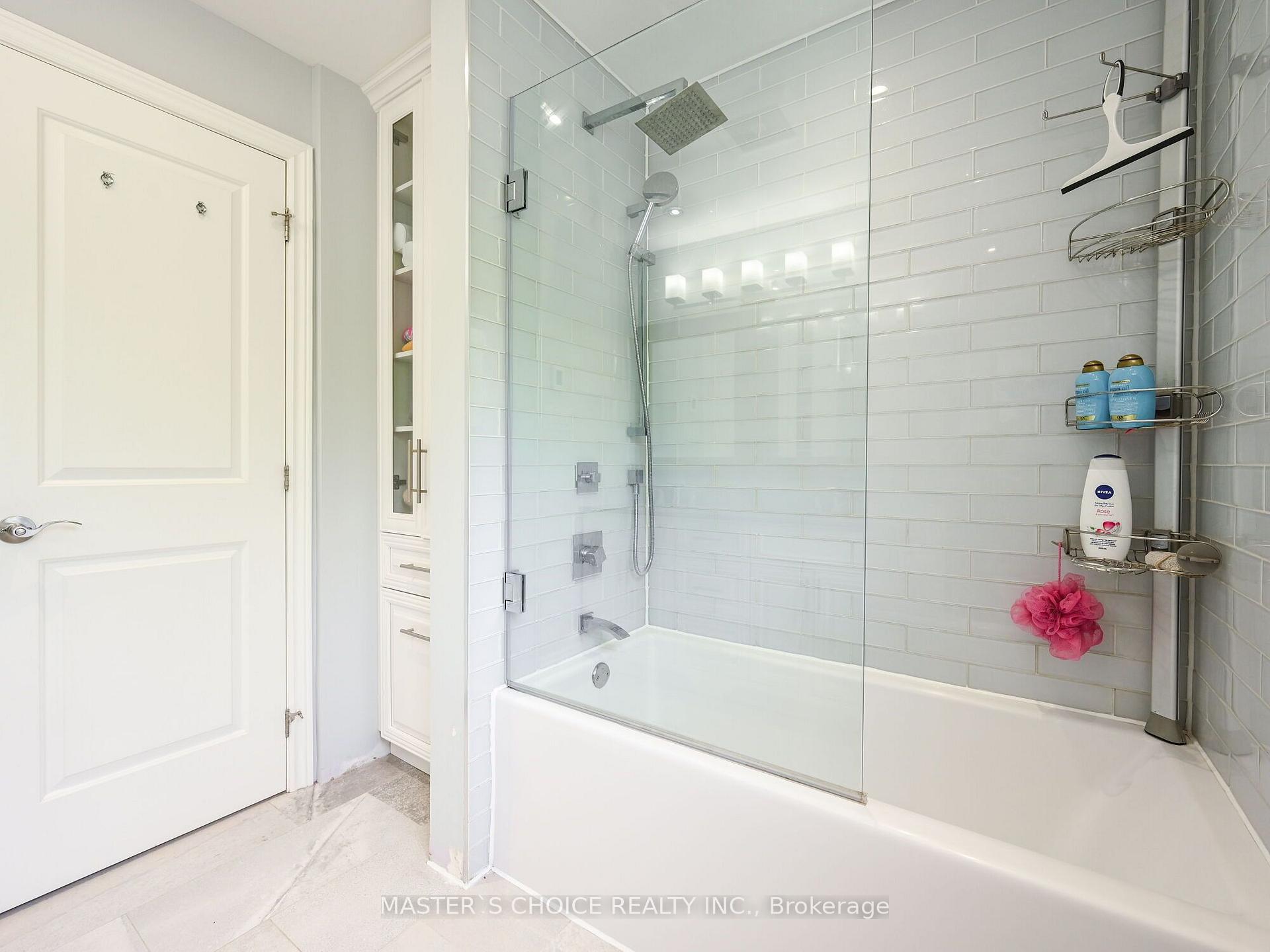 Photo 19 of 36 Sprucedale Court, Brampton, Heart Lake West — HOMEH