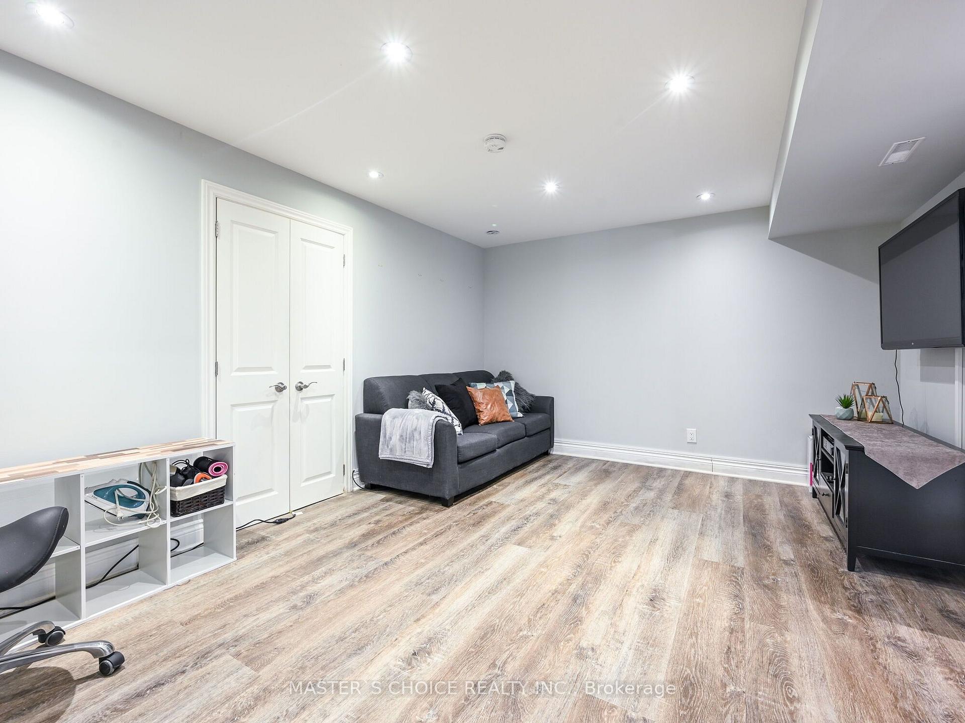 Photo 20 of 36 Sprucedale Court, Brampton, Heart Lake West — HOMEH