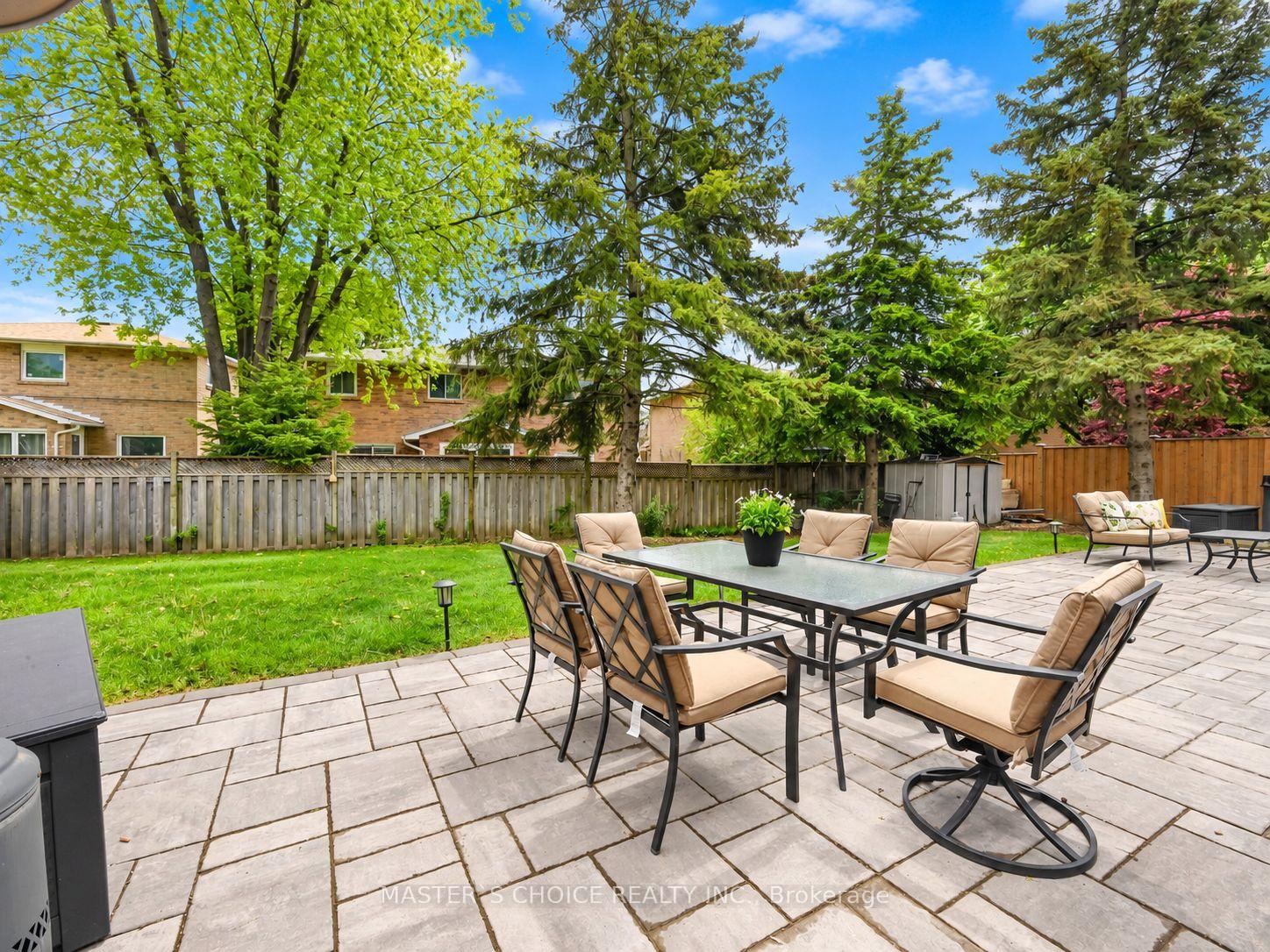 Photo 26 of 36 Sprucedale Court, Brampton, Heart Lake West — HOMEH