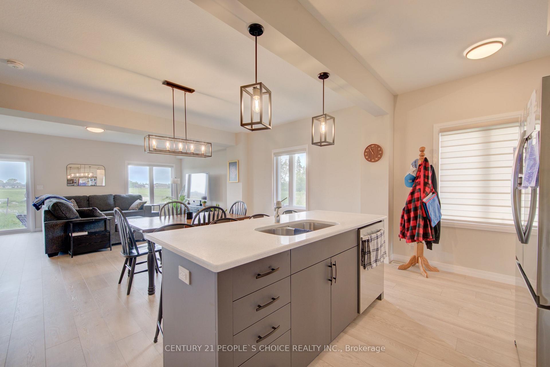 Photo 10 of 377 Bradshaw Drive, Stratford — HOMEH