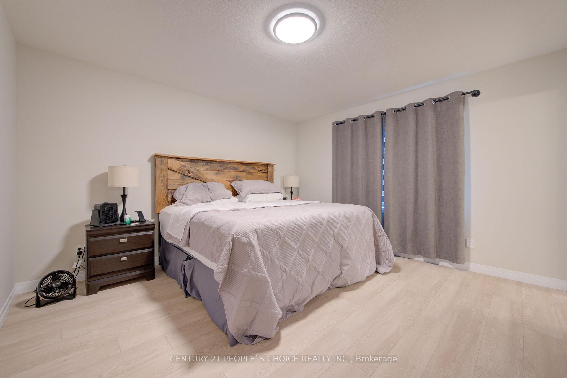 Photo 22 of 377 Bradshaw Drive, Stratford — HOMEH