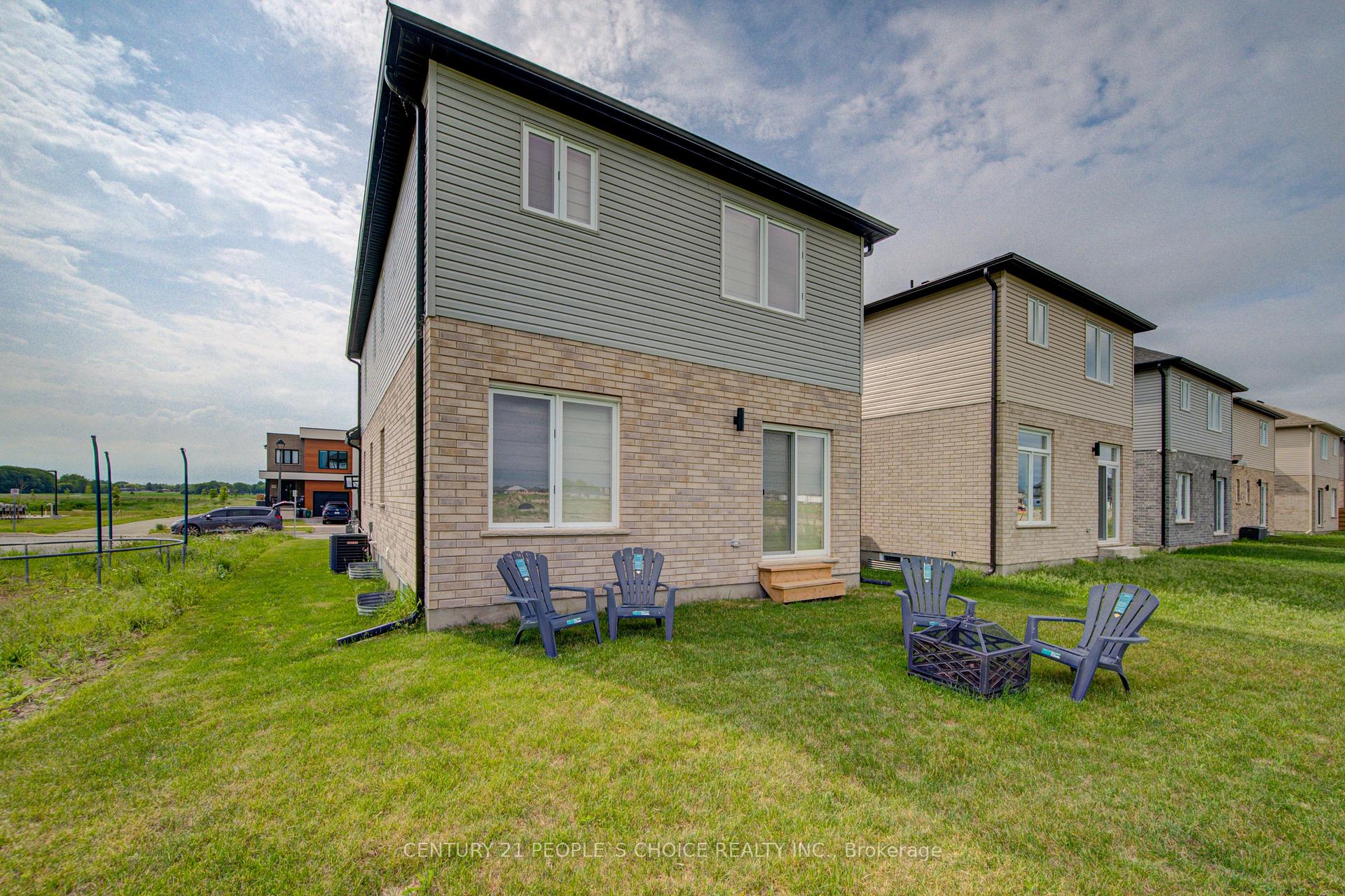 Photo 36 of 377 Bradshaw Drive, Stratford — HOMEH