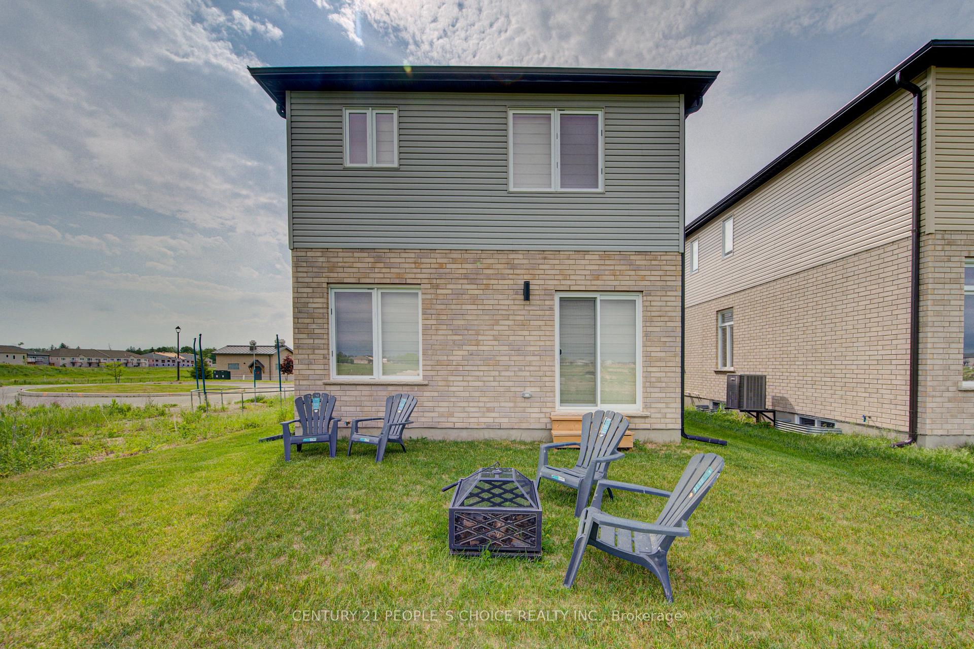 Photo 37 of 377 Bradshaw Drive, Stratford — HOMEH