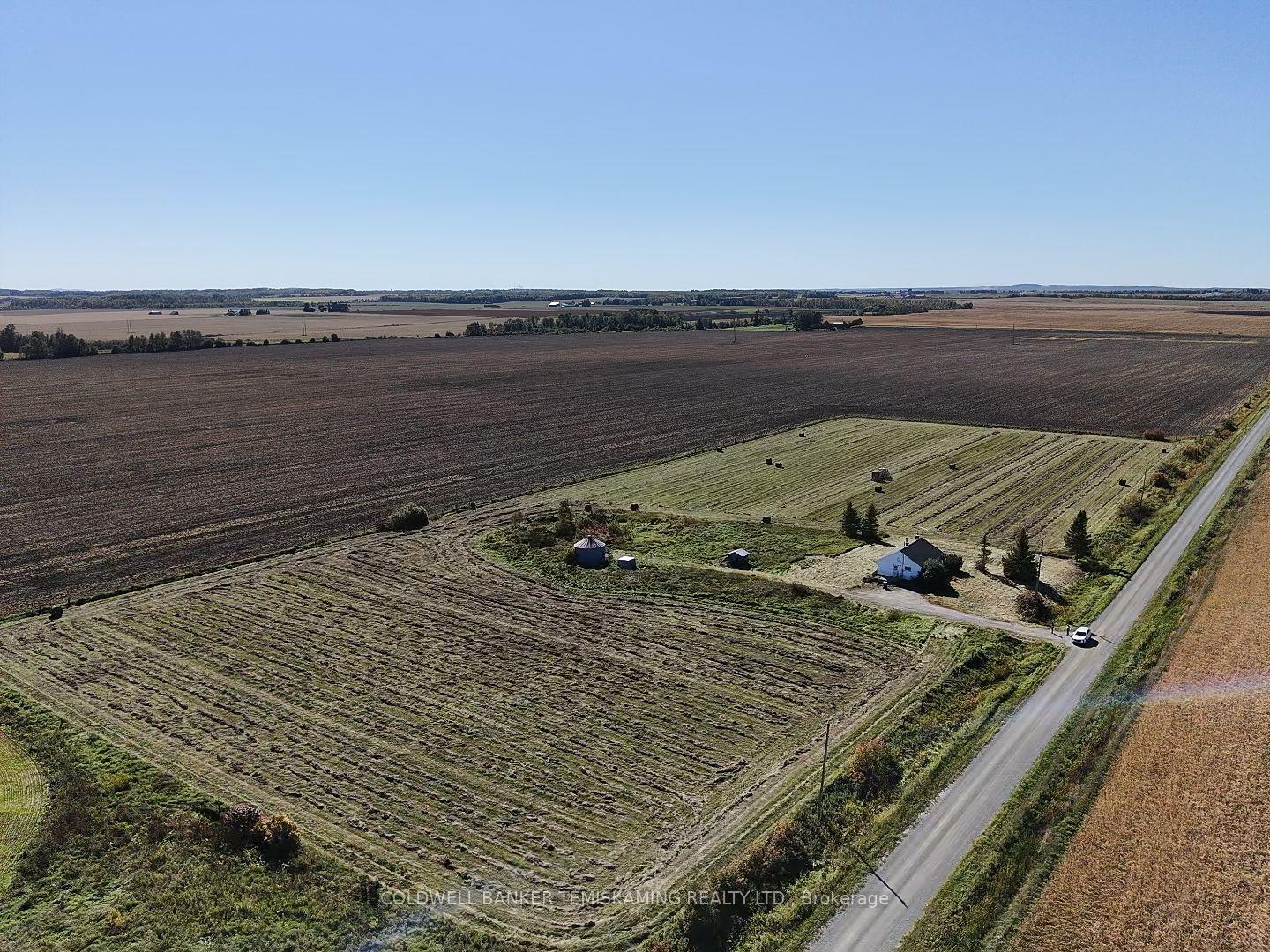 Photo 3 of 225062 Denomme Road, Englehart, Central Timiskaming — HOMEH