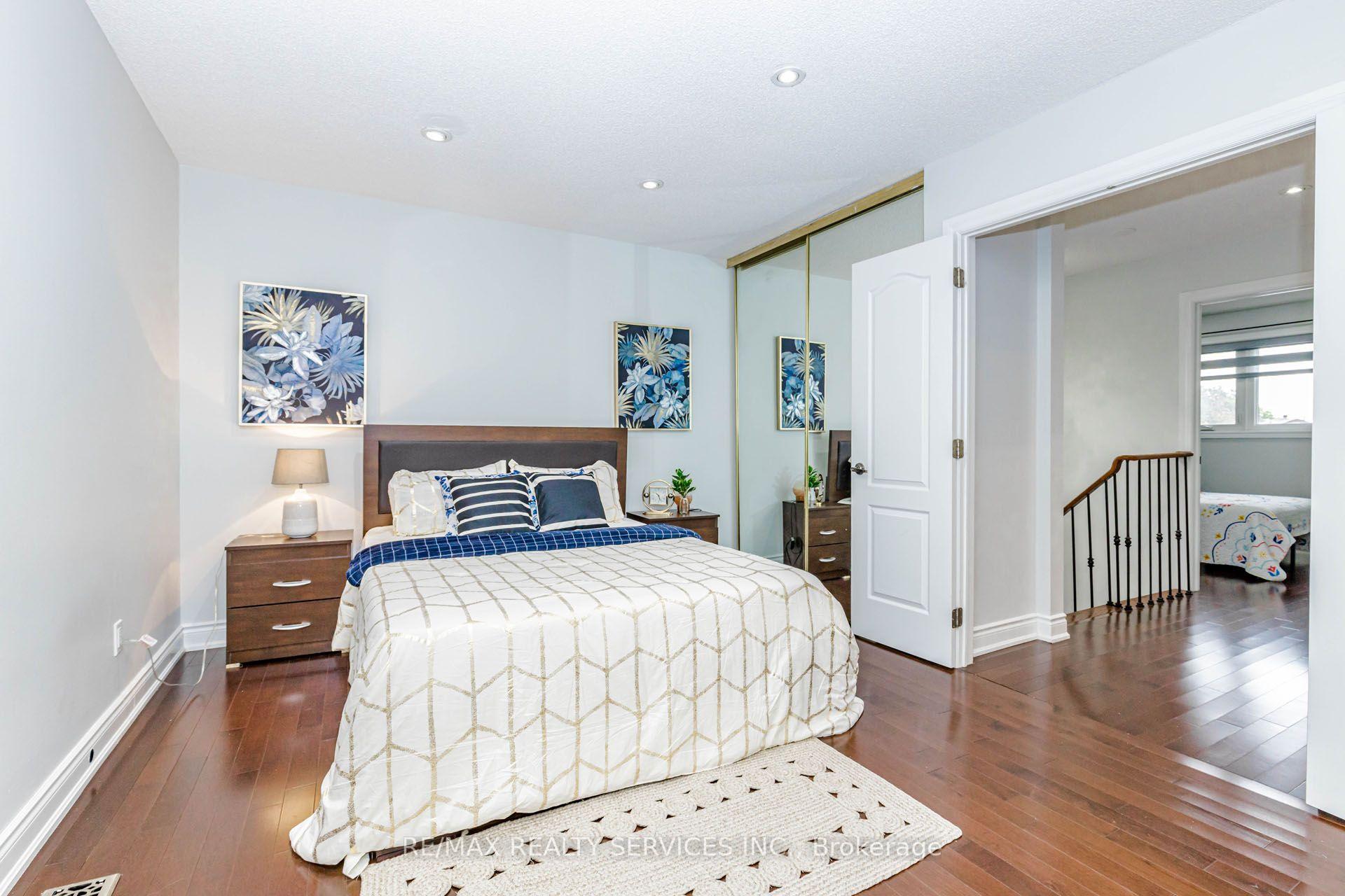 Photo 19 of 20 Murdoch Drive, Brampton, Northwood Park — HOMEH