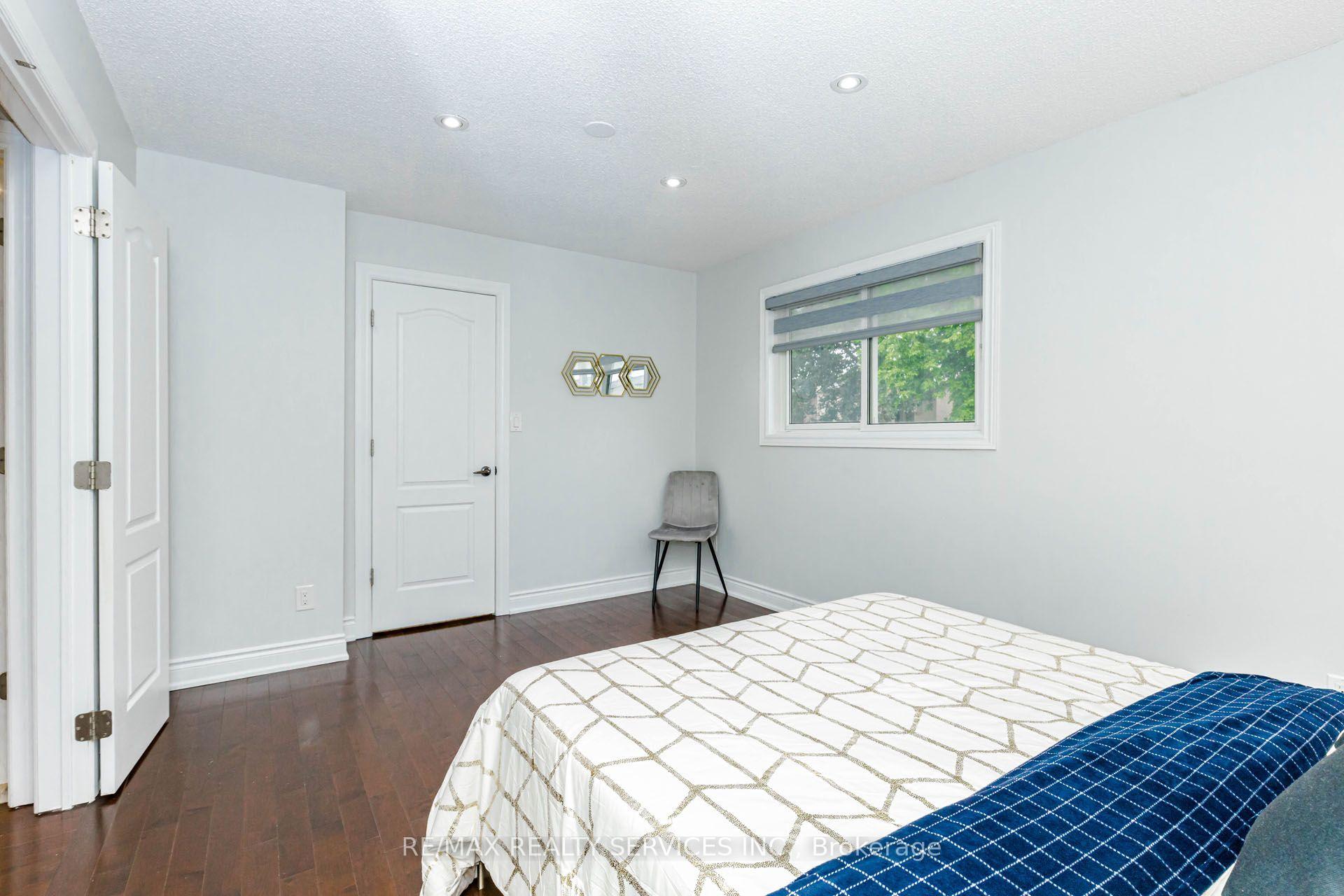 Photo 22 of 20 Murdoch Drive, Brampton, Northwood Park — HOMEH