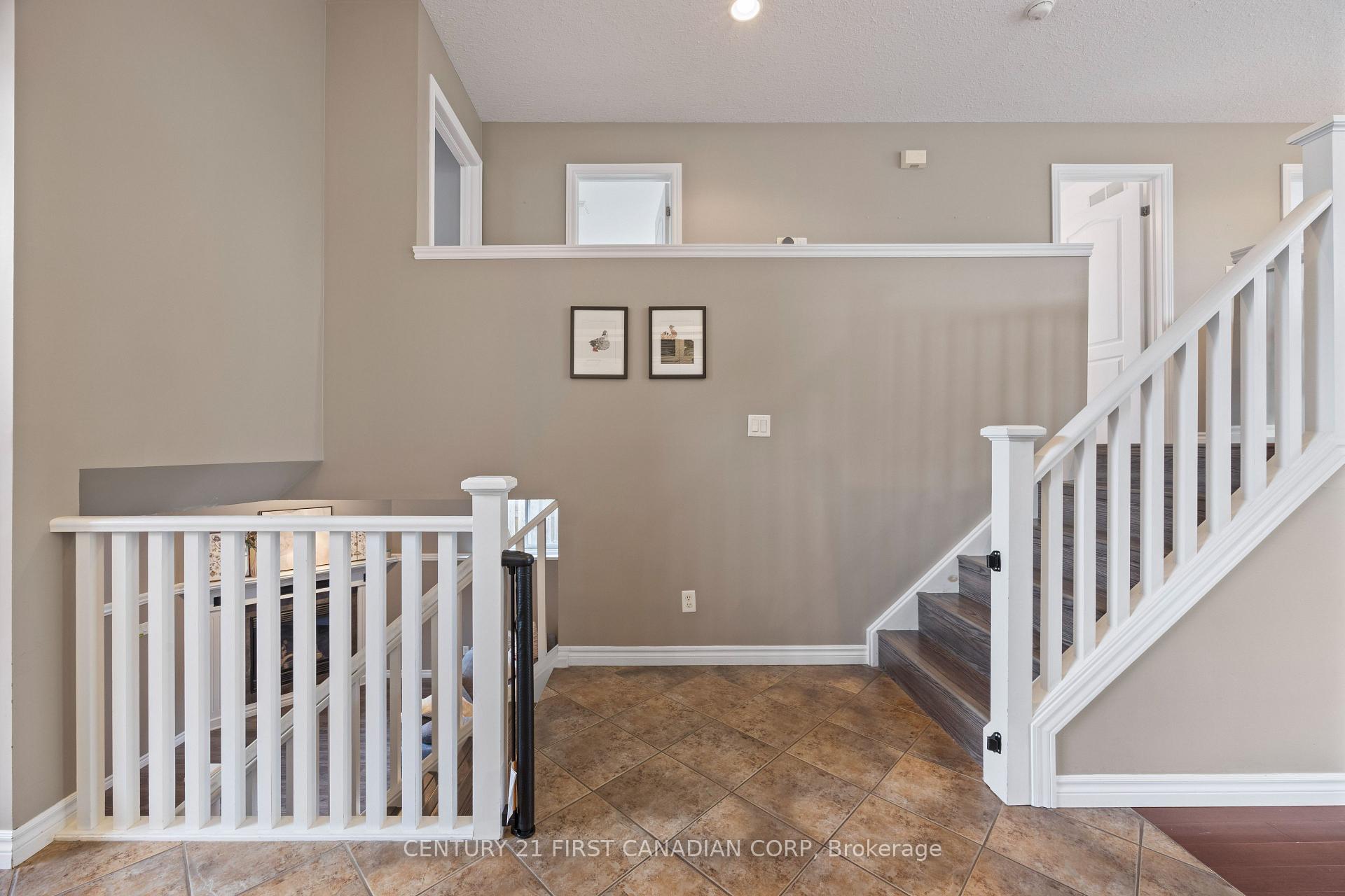 Photo 18 of 899 Bitterbush Crescent, London, North M — HOMEH