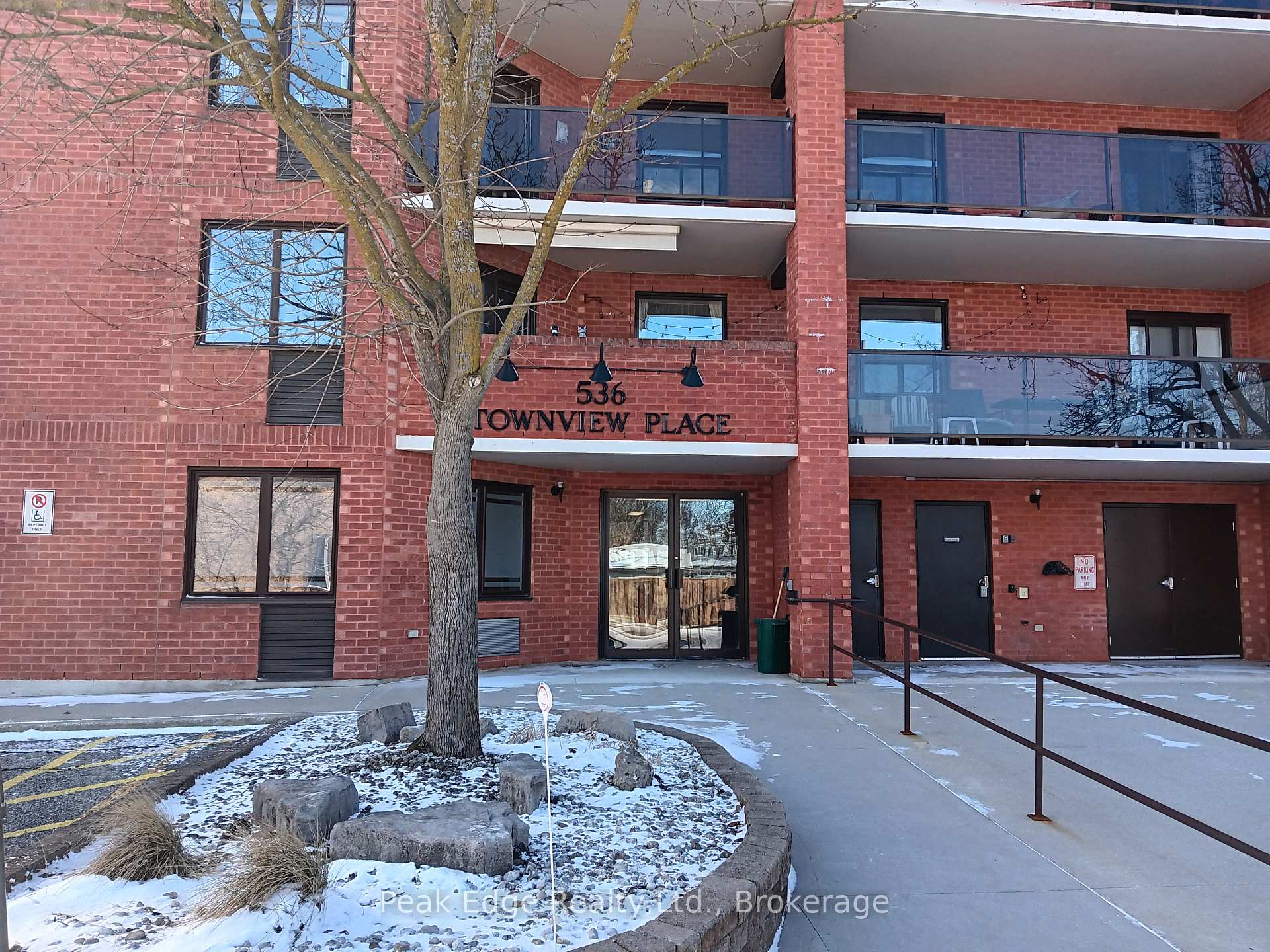 Photo 2 of Unit 303, 536 11th Avenue, Hanover — HOMEH