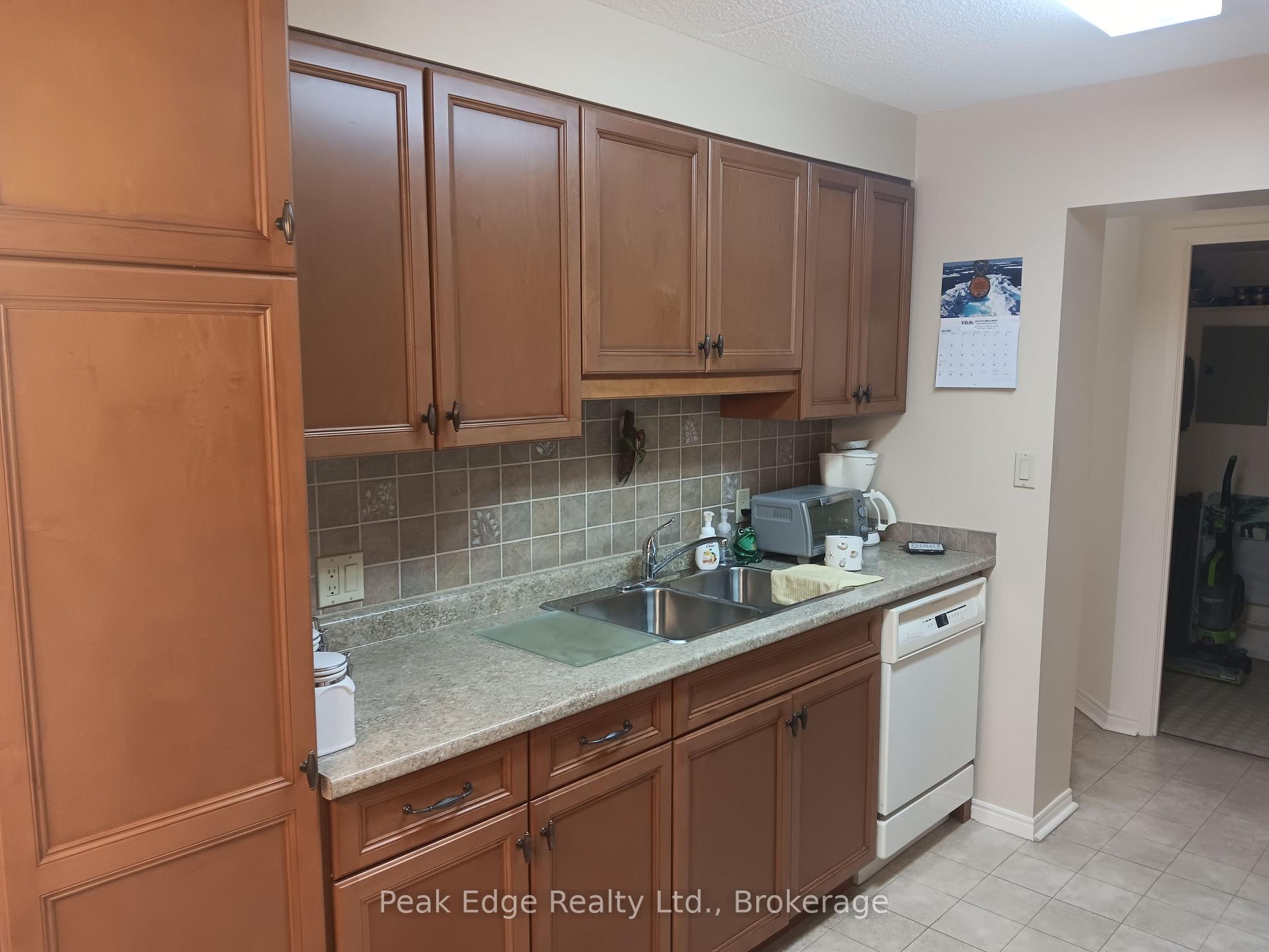 Photo 10 of Unit 303, 536 11th Avenue, Hanover — HOMEH