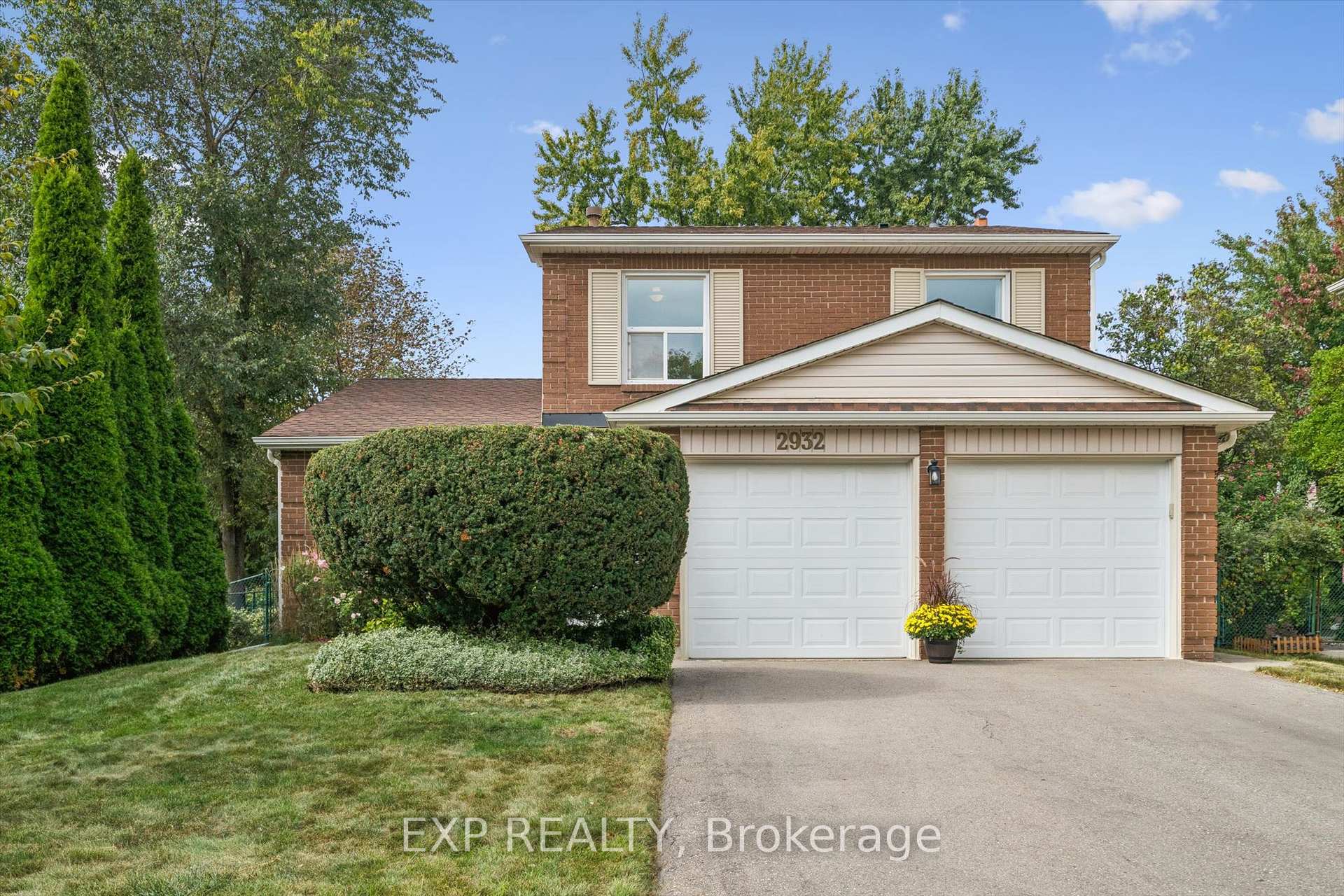 Front of 2932 Inlake Court