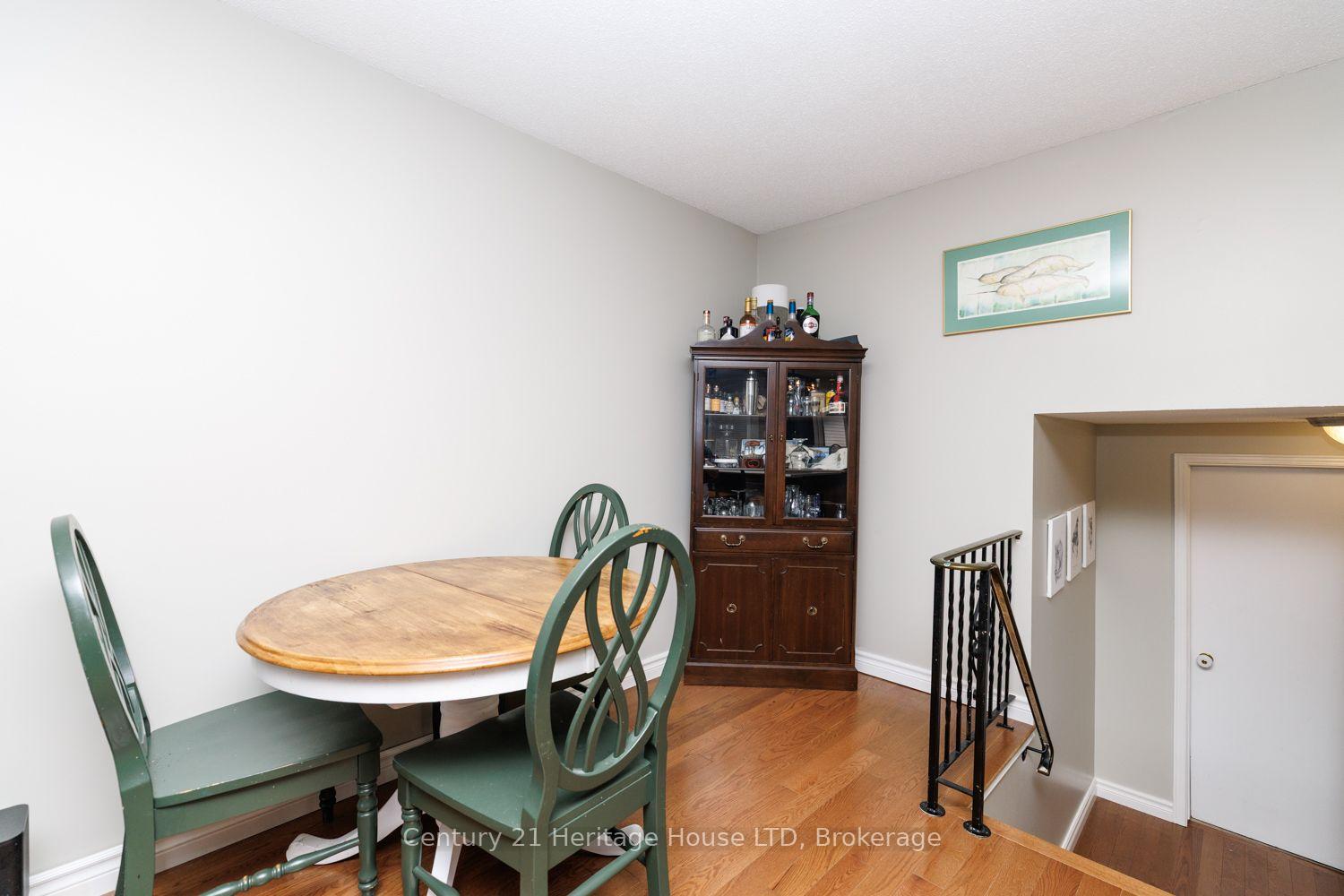 Photo 14 of 7 Mcnicholl Circle, St. Catharines, Fairview — HOMEH