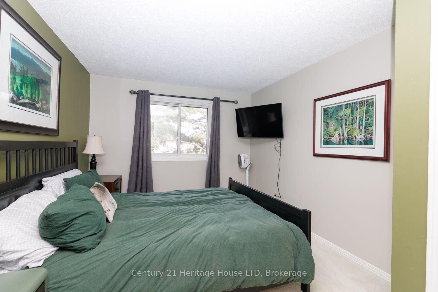 Photo 16 of 7 Mcnicholl Circle, St. Catharines, Fairview — HOMEH