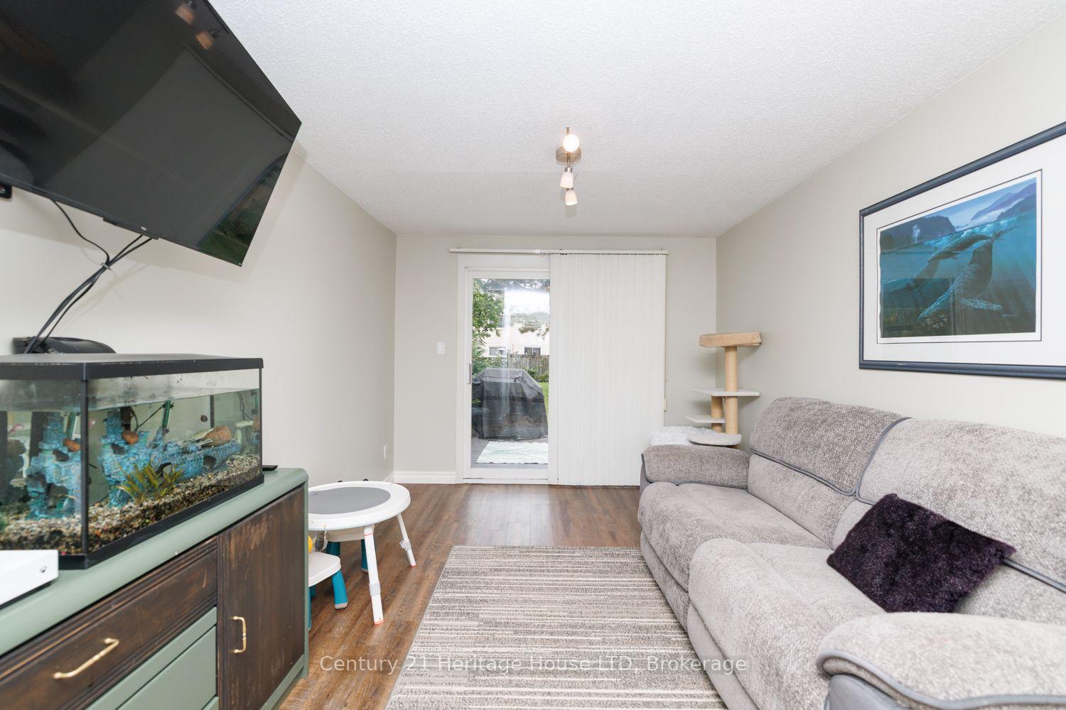 Photo 21 of 7 Mcnicholl Circle, St. Catharines, Fairview — HOMEH