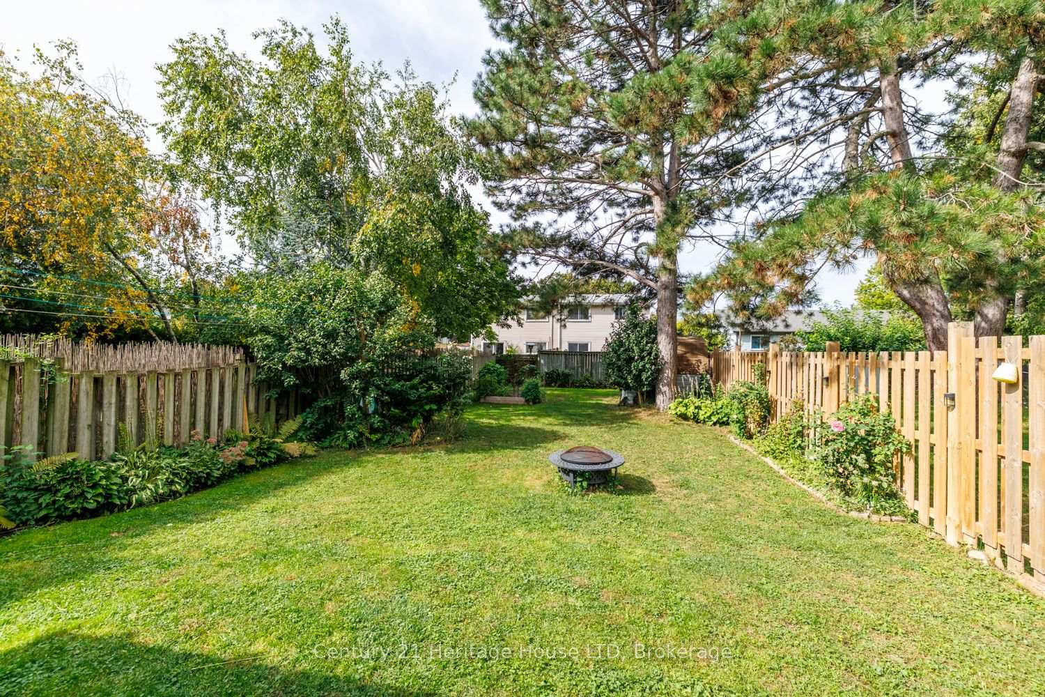 Photo 37 of 7 Mcnicholl Circle, St. Catharines, Fairview — HOMEH