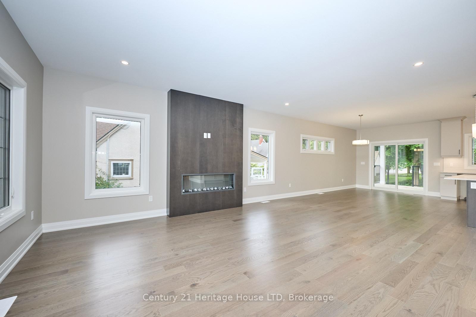Photo 5 of 338 Sugarloaf Street, Port Colborne, Sugarloaf — HOMEH