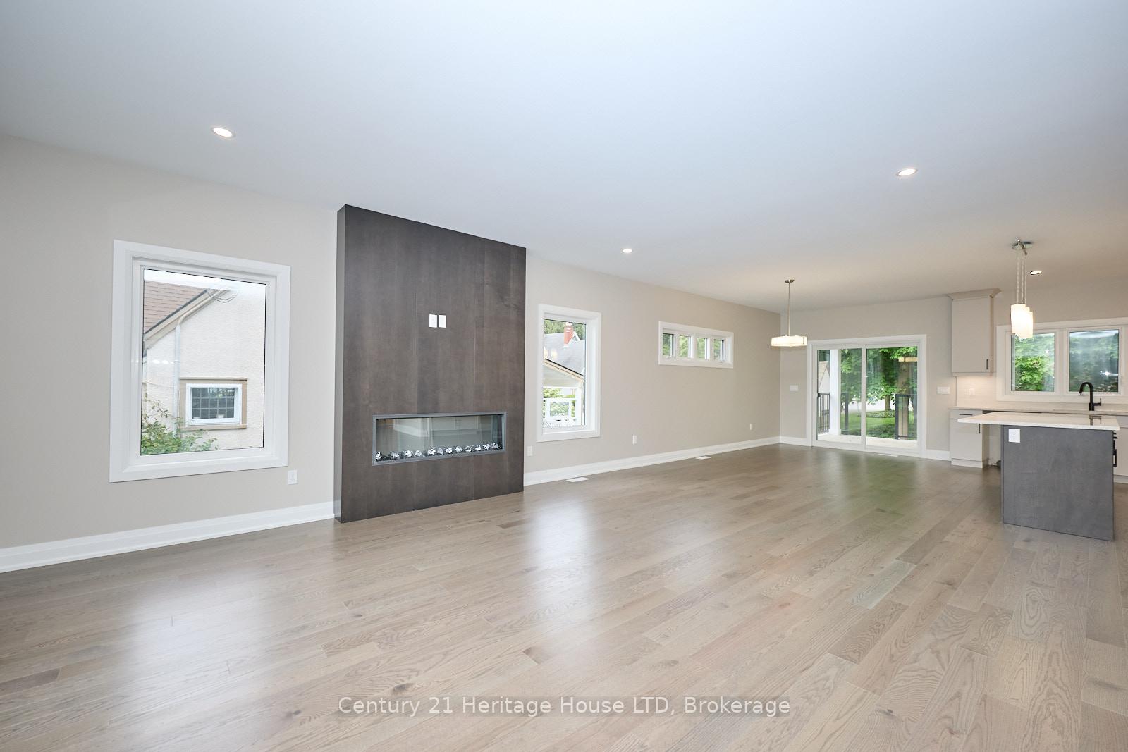 Photo 6 of 338 Sugarloaf Street, Port Colborne, Sugarloaf — HOMEH