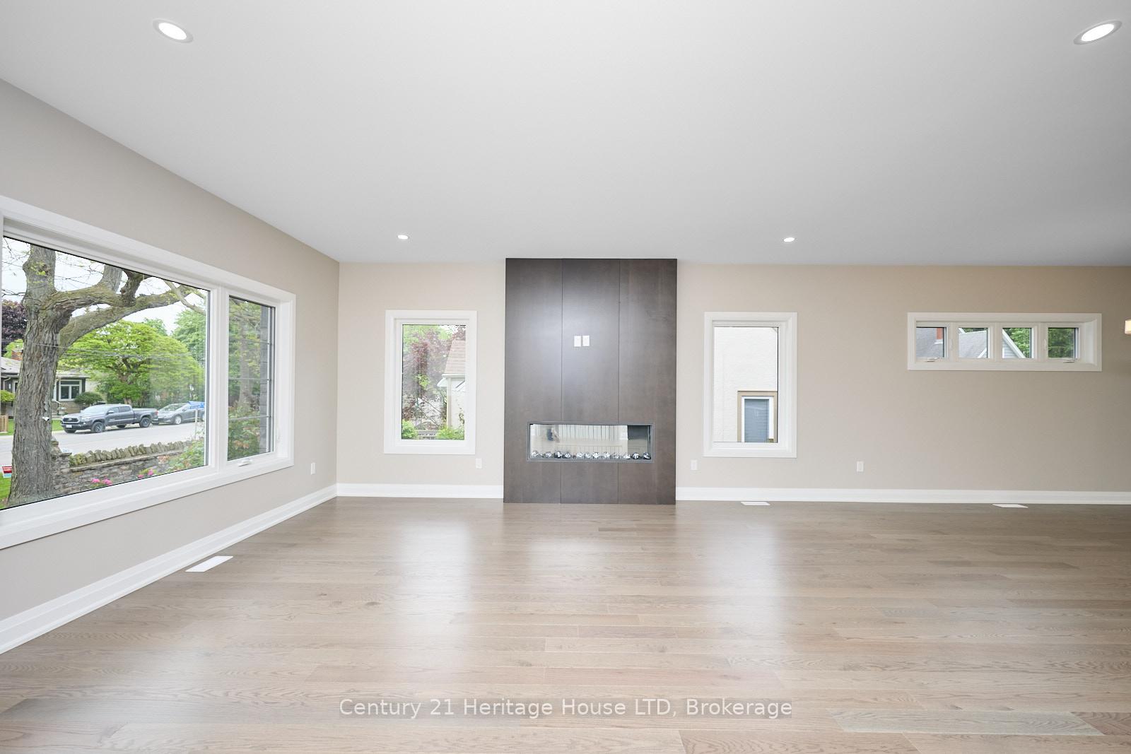 Photo 8 of 338 Sugarloaf Street, Port Colborne, Sugarloaf — HOMEH