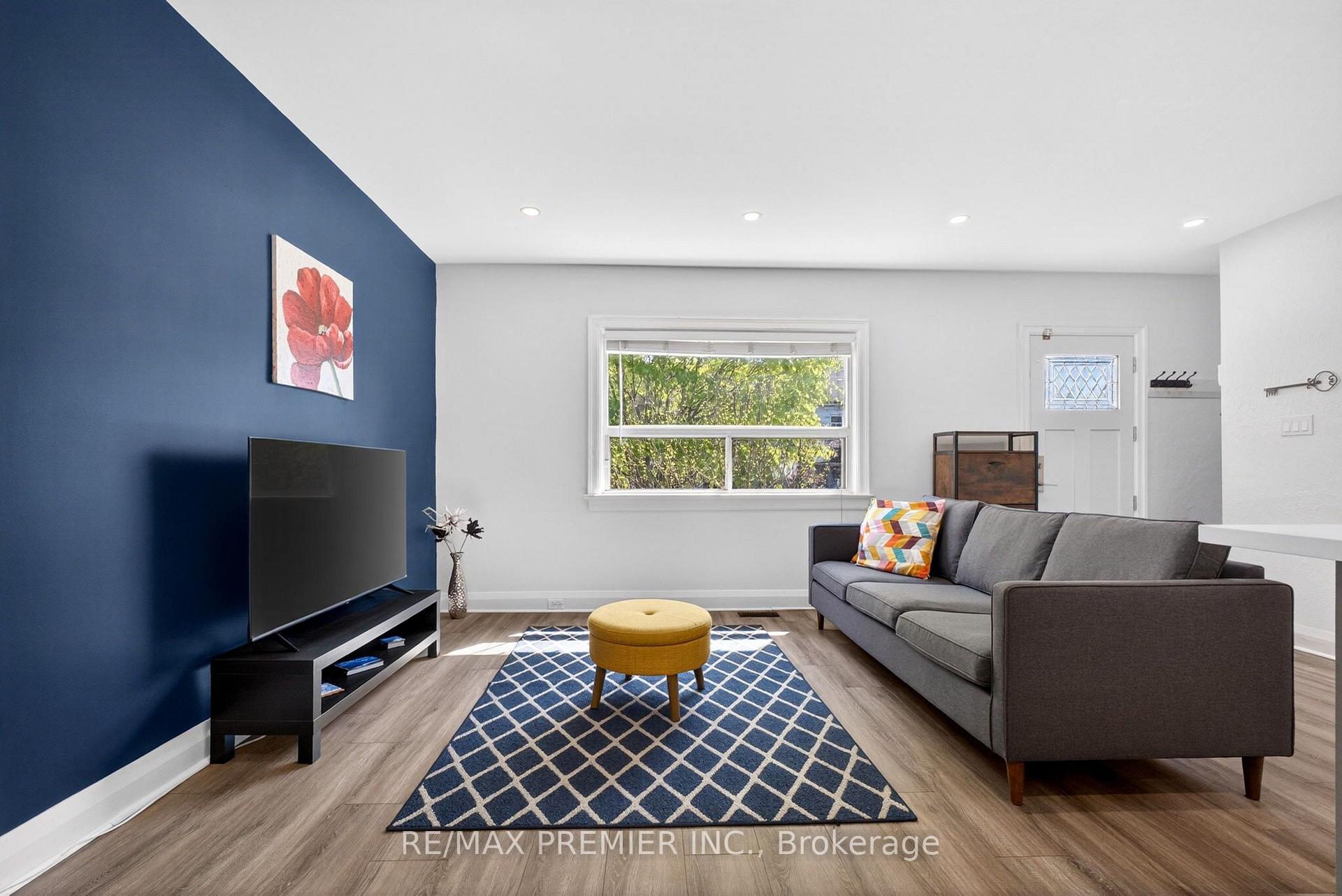 Photo 5 of 154 Fifth Street, Etobicoke, New Toronto — HOMEH