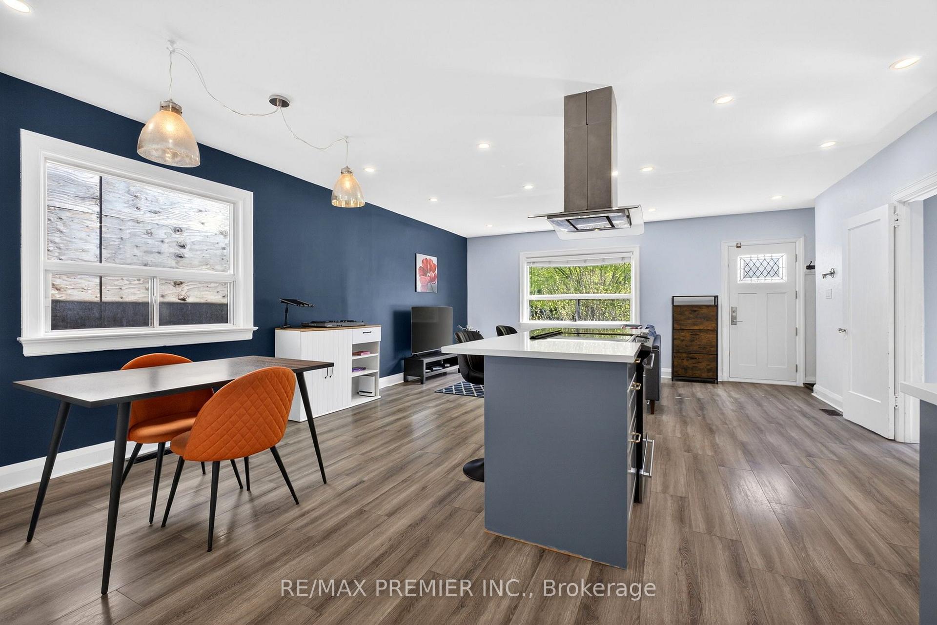 Photo 15 of 154 Fifth Street, Etobicoke, New Toronto — HOMEH