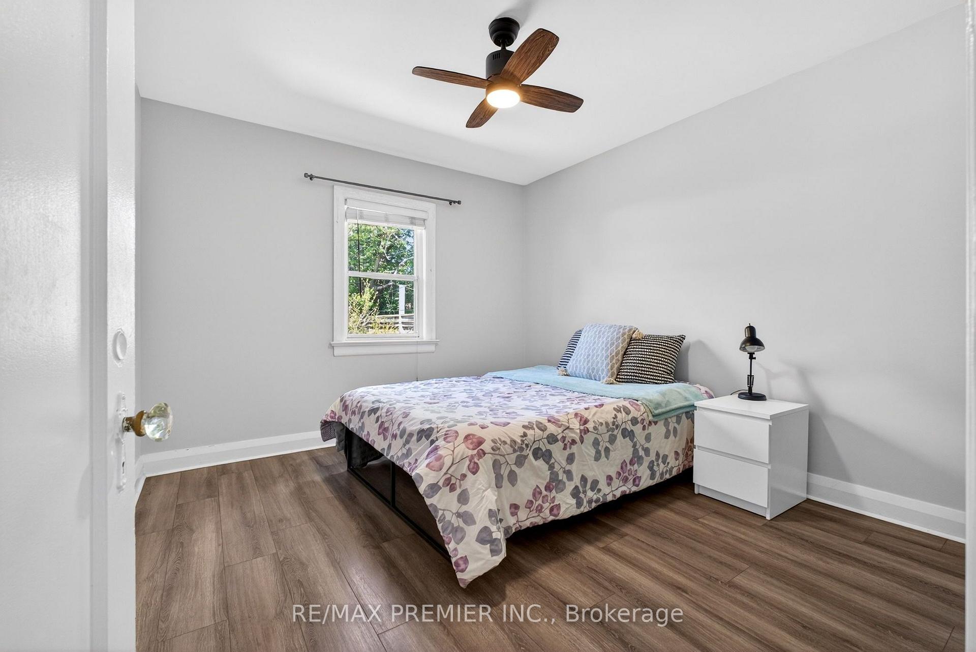 Photo 17 of 154 Fifth Street, Etobicoke, New Toronto — HOMEH