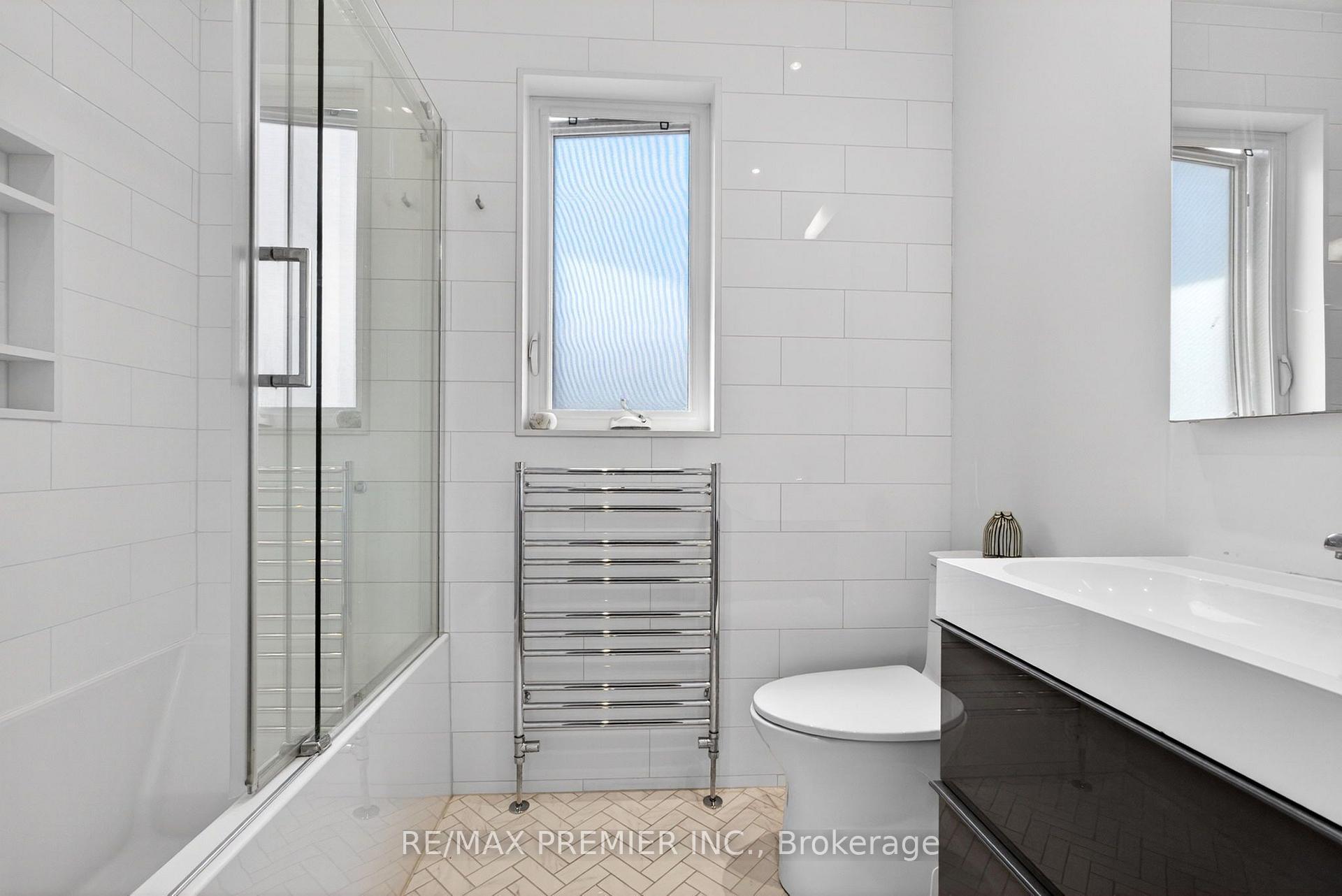 Photo 21 of 154 Fifth Street, Etobicoke, New Toronto — HOMEH