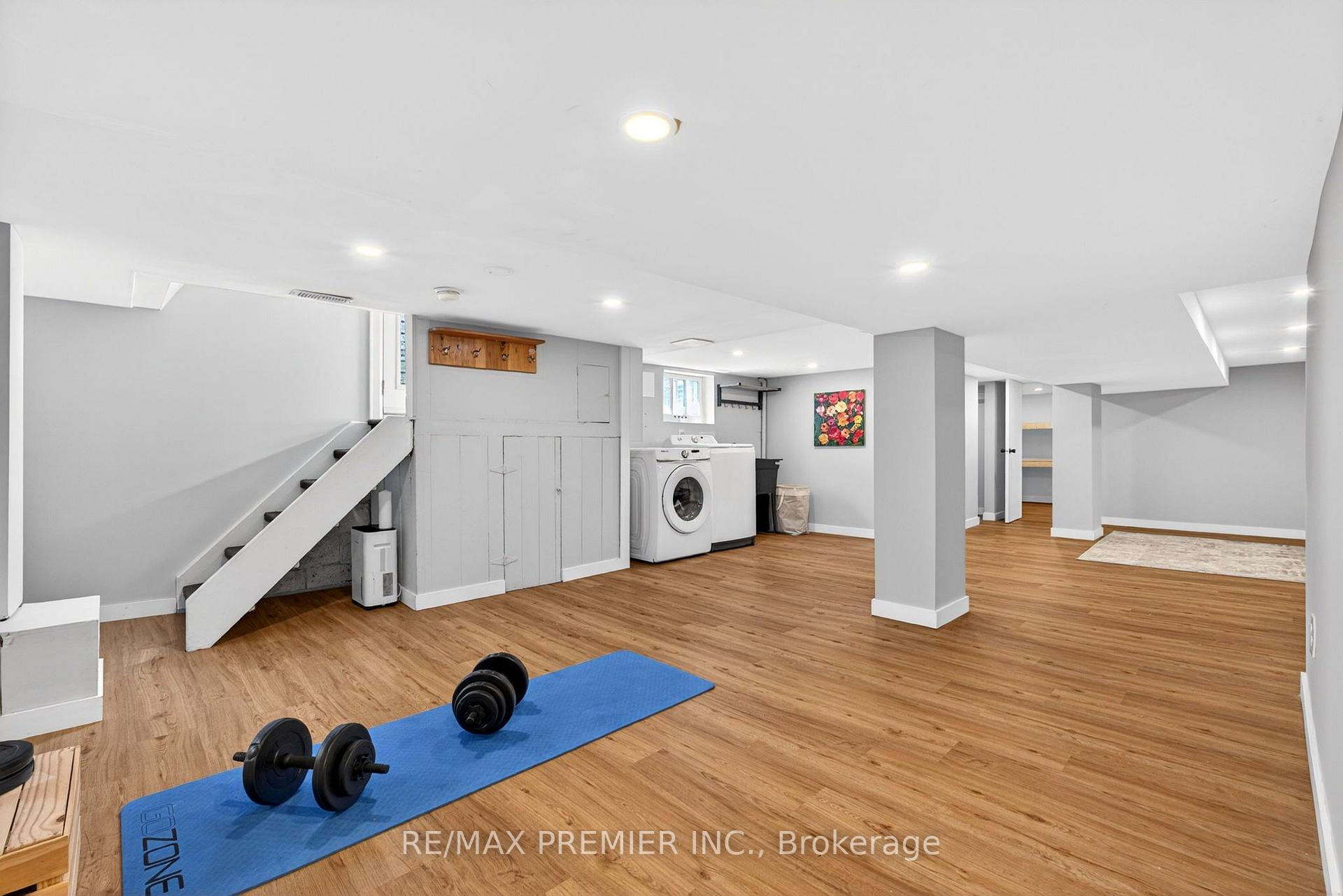 Photo 23 of 154 Fifth Street, Etobicoke, New Toronto — HOMEH