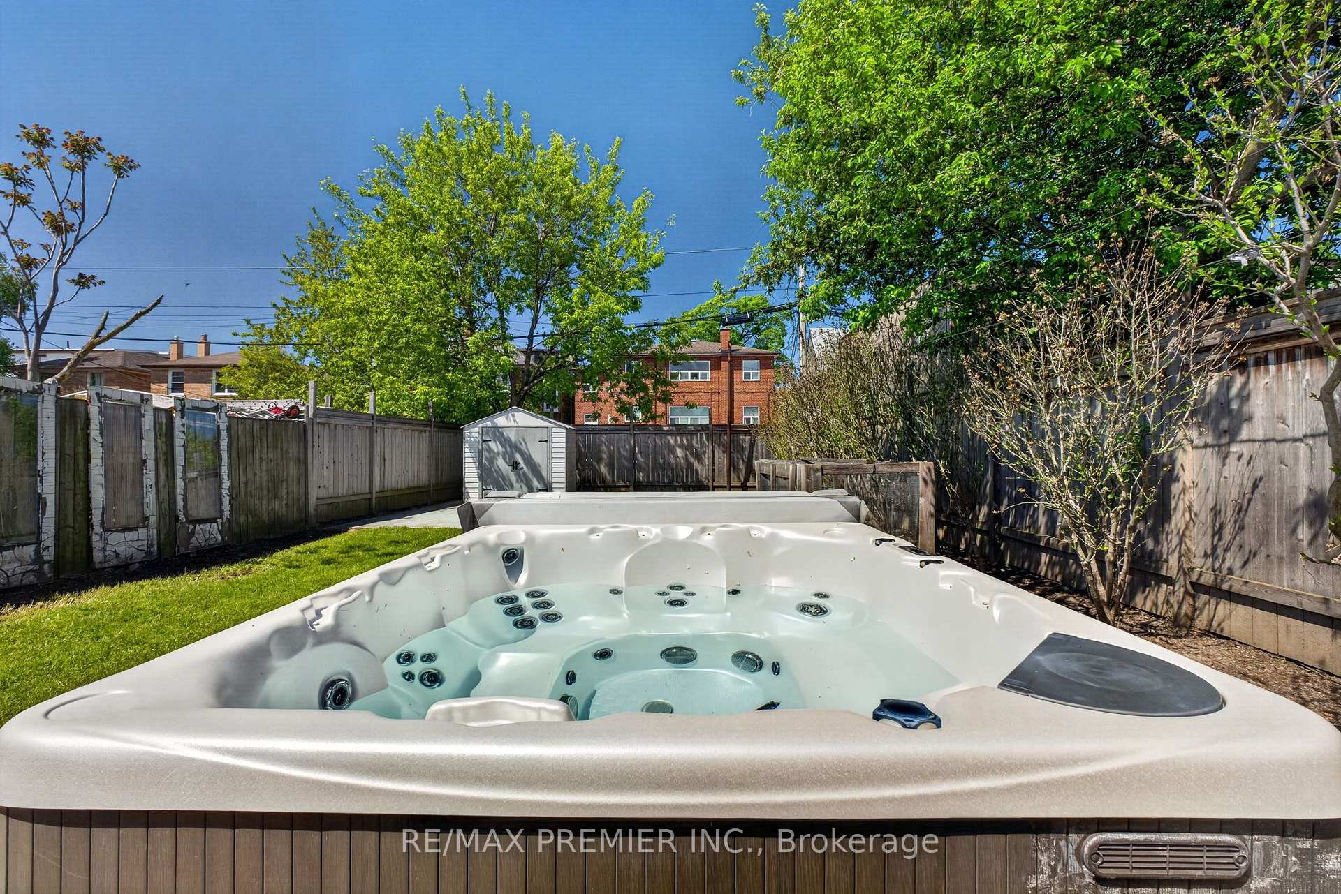 Photo 38 of 154 Fifth Street, Etobicoke, New Toronto — HOMEH