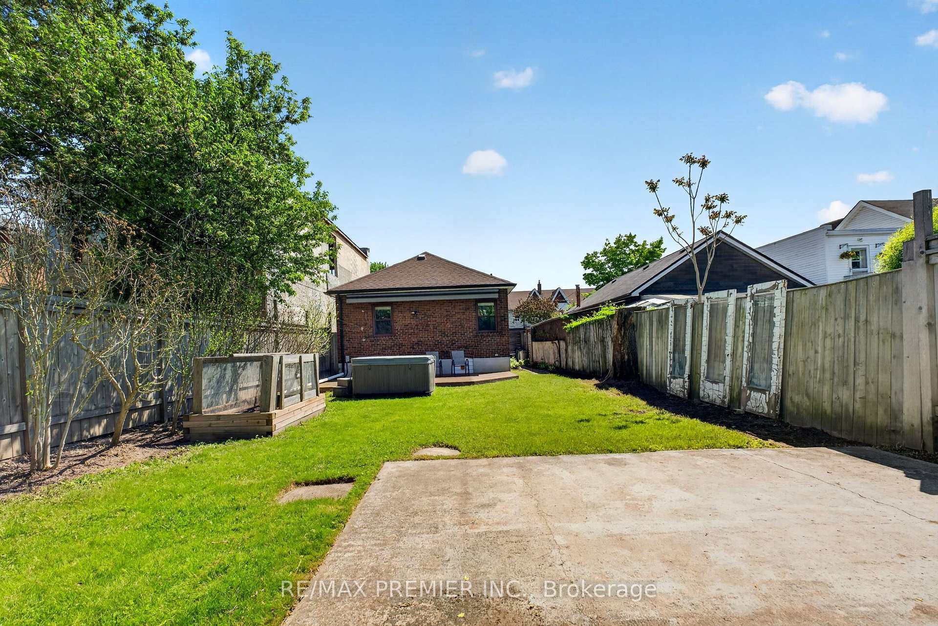 Photo 40 of 154 Fifth Street, Etobicoke, New Toronto — HOMEH