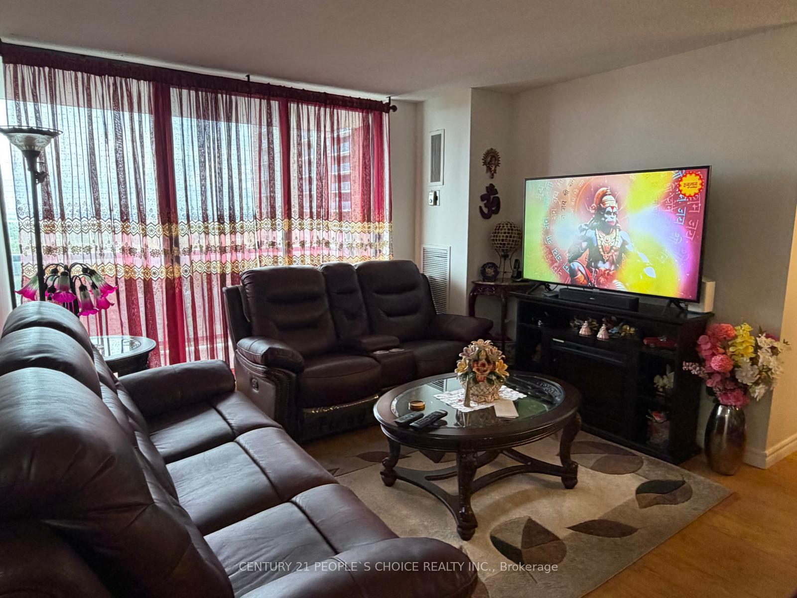 Photo 3 of Unit 1205, 17 Knightsbridge Road, Brampton, Queen Street Corridor — HOMEH