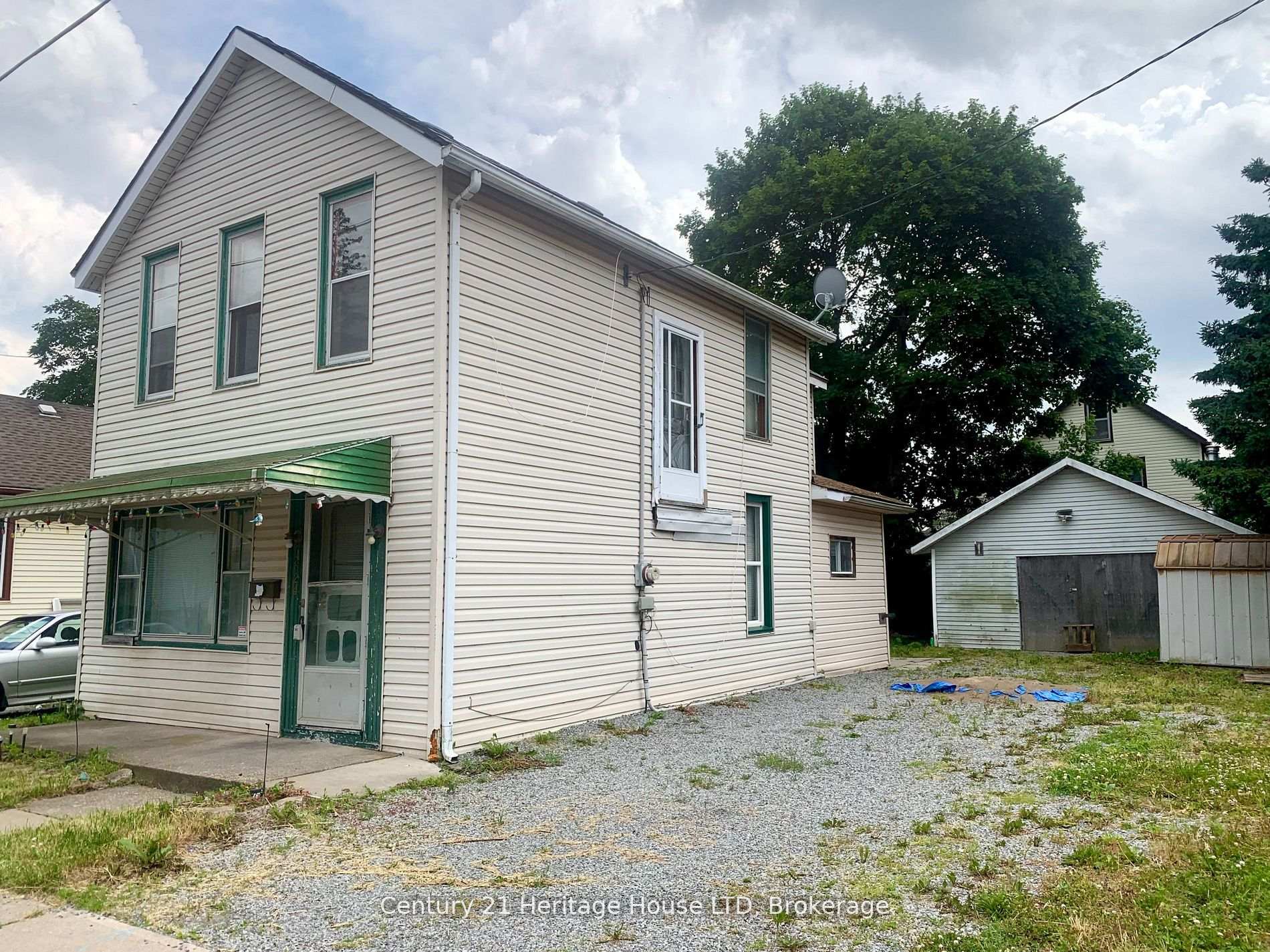 Photo 3 of 4624 Jepson Street, Niagara Falls, Downtown — HOMEH