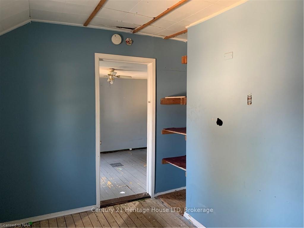 Photo 11 of 4624 Jepson Street, Niagara Falls, Downtown — HOMEH