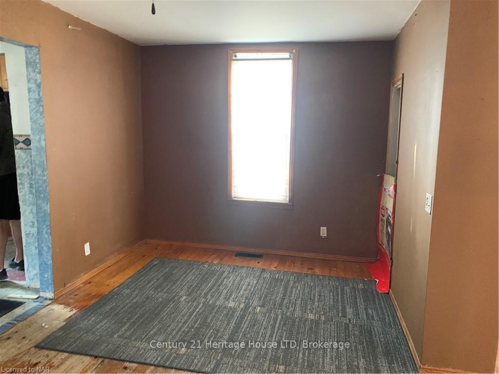 Photo 15 of 4624 Jepson Street, Niagara Falls, Downtown — HOMEH
