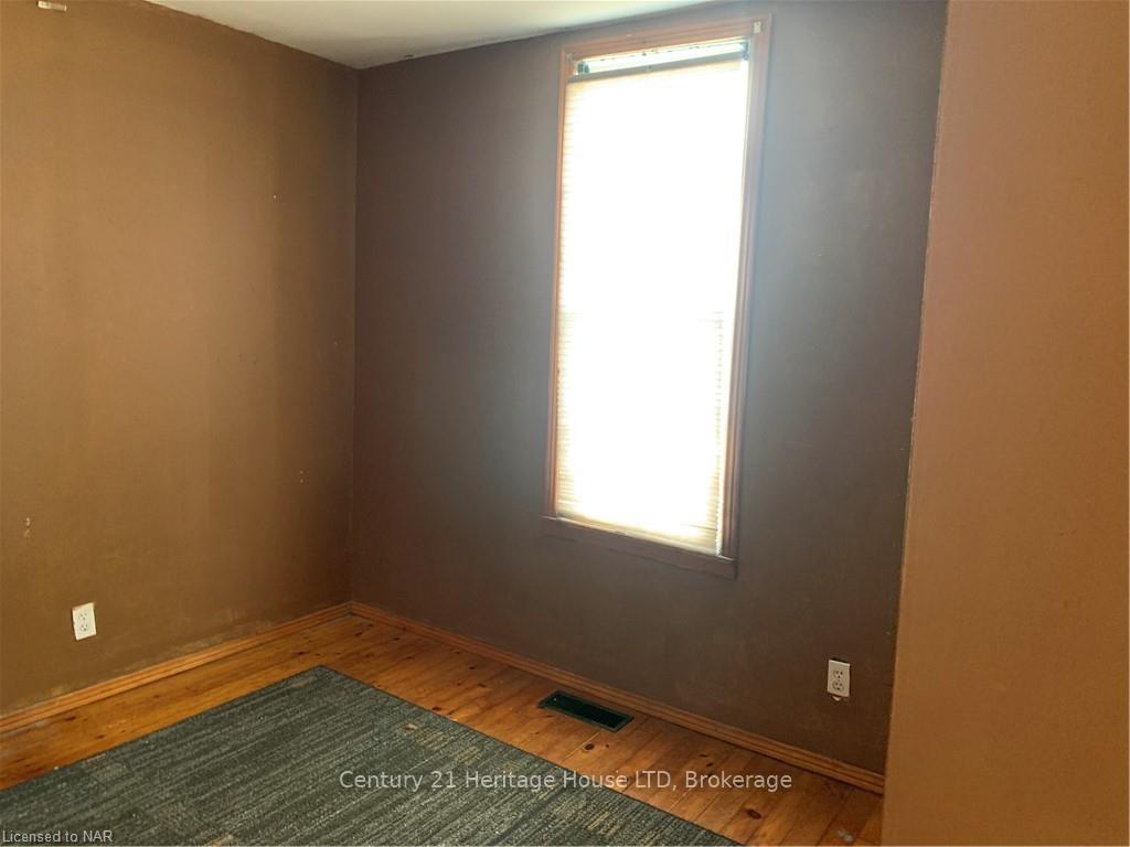 Photo 16 of 4624 Jepson Street, Niagara Falls, Downtown — HOMEH