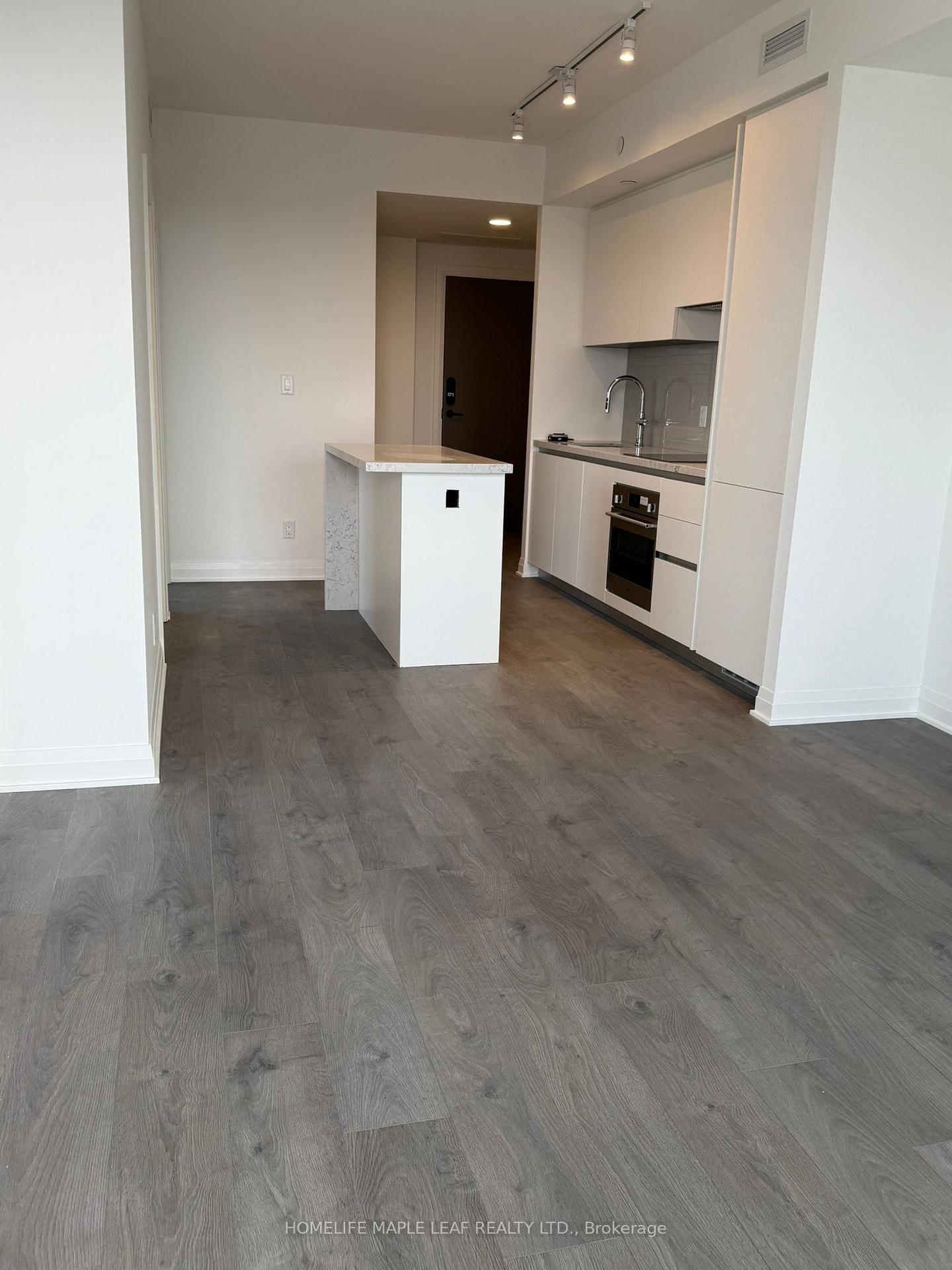 Photo 3 of Unit 5210, 4015 The Exchange, Mississauga, City Centre — HOMEH