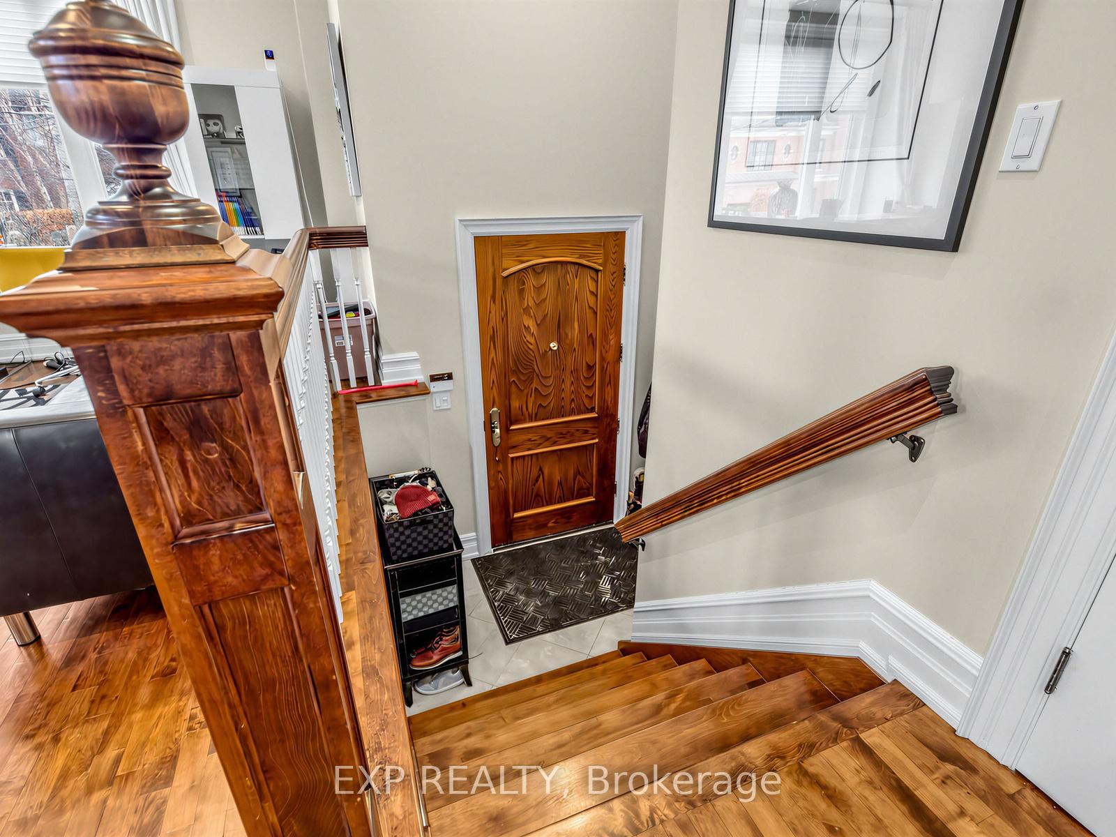 Photo 3 of 241 Poplar Plains Road, Toronto, Casa Loma — HOMEH