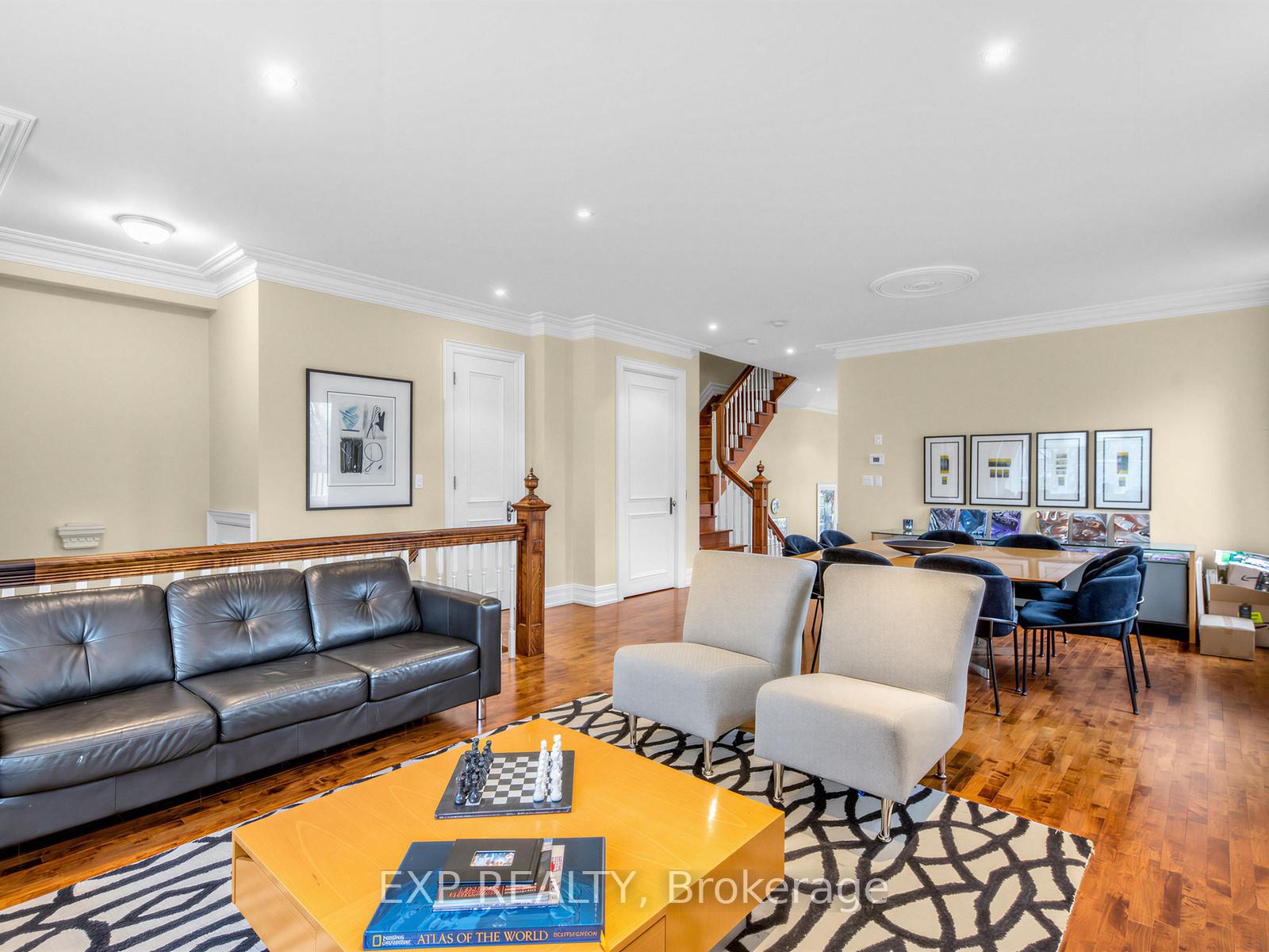 Photo 5 of 241 Poplar Plains Road, Toronto, Casa Loma — HOMEH