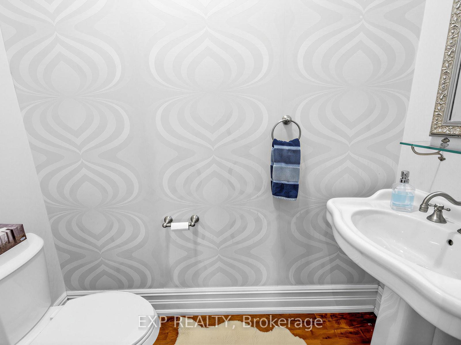 Photo 10 of 241 Poplar Plains Road, Toronto, Casa Loma — HOMEH