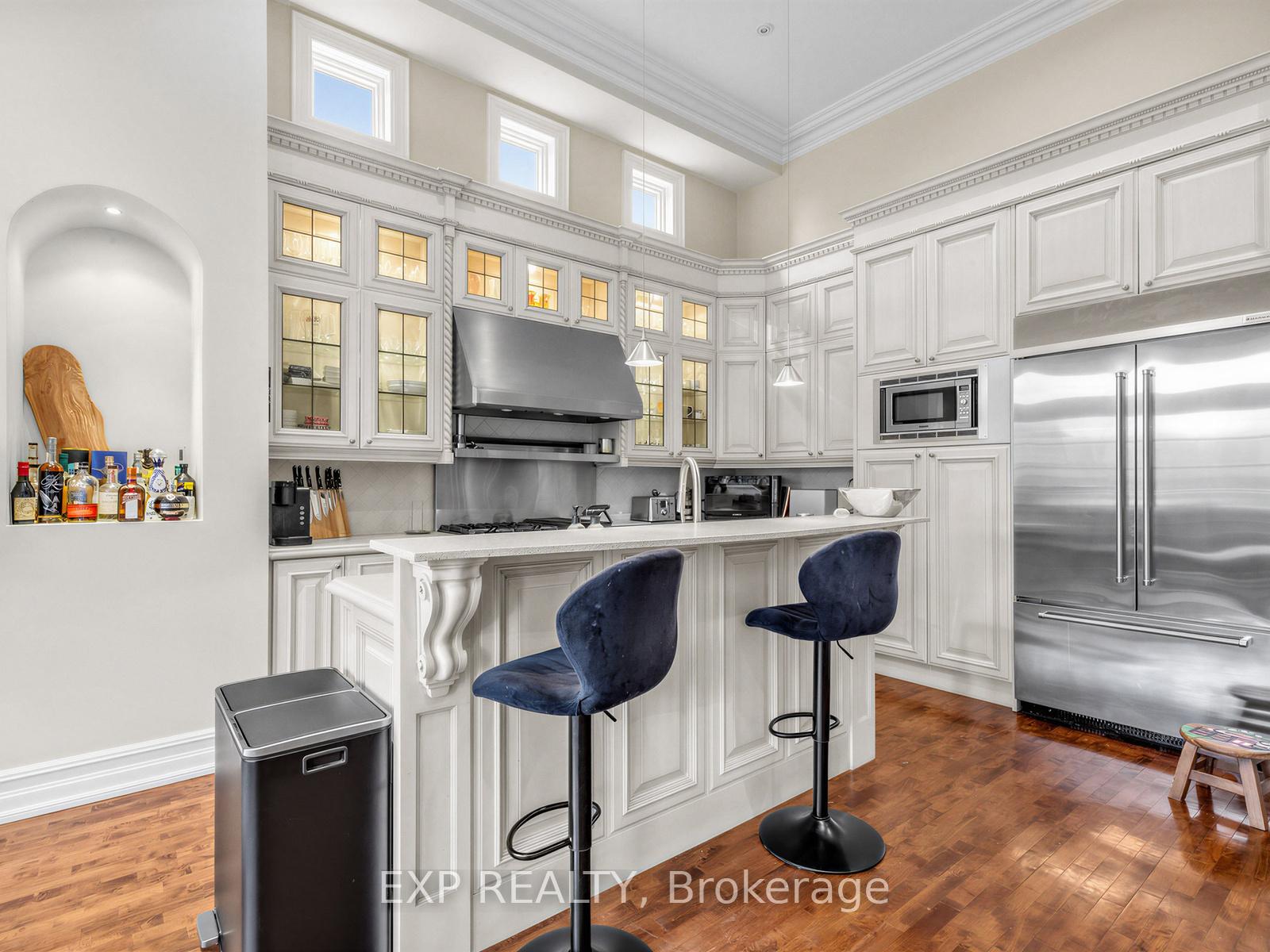 Photo 11 of 241 Poplar Plains Road, Toronto, Casa Loma — HOMEH