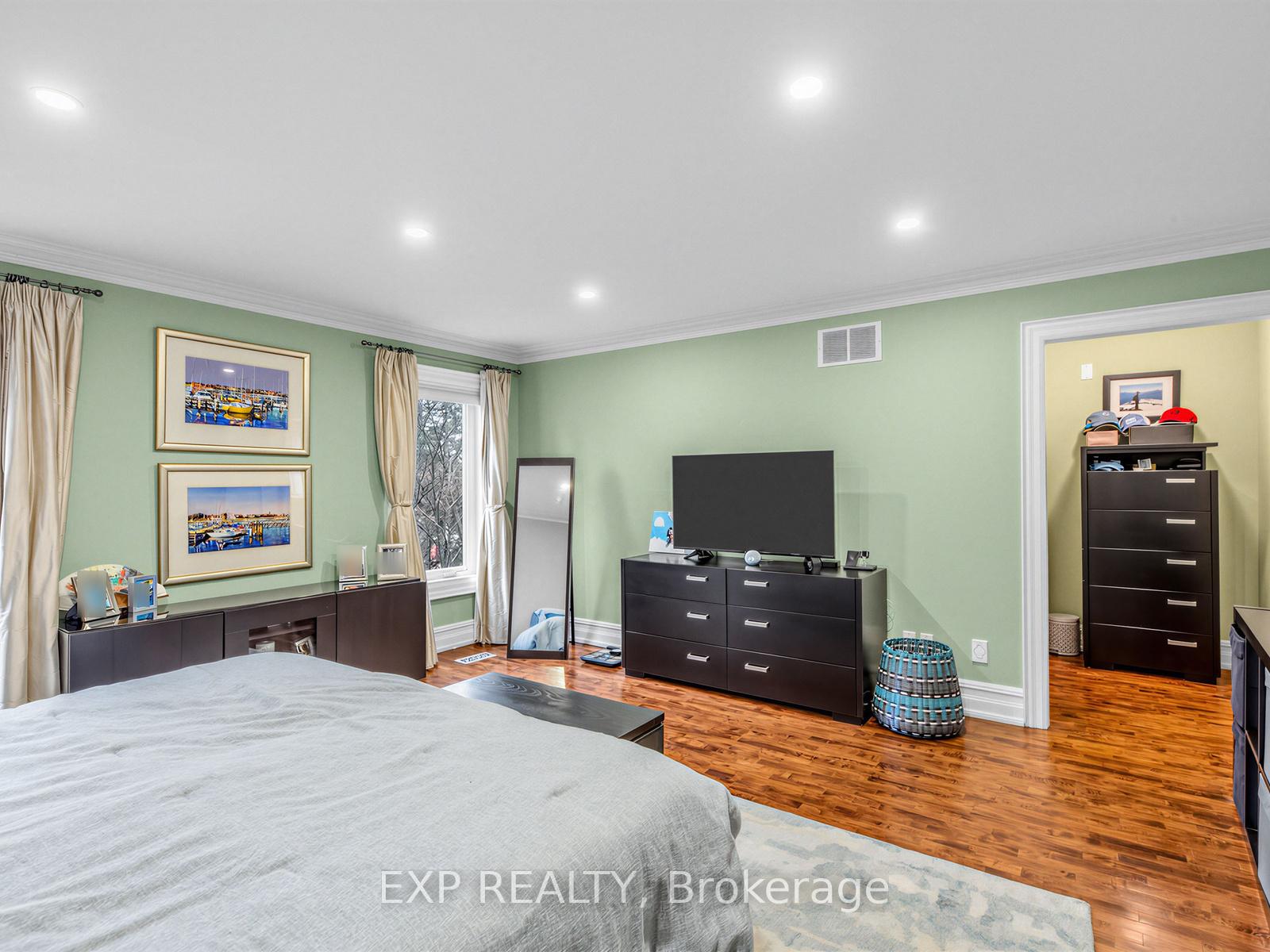 Photo 19 of 241 Poplar Plains Road, Toronto, Casa Loma — HOMEH