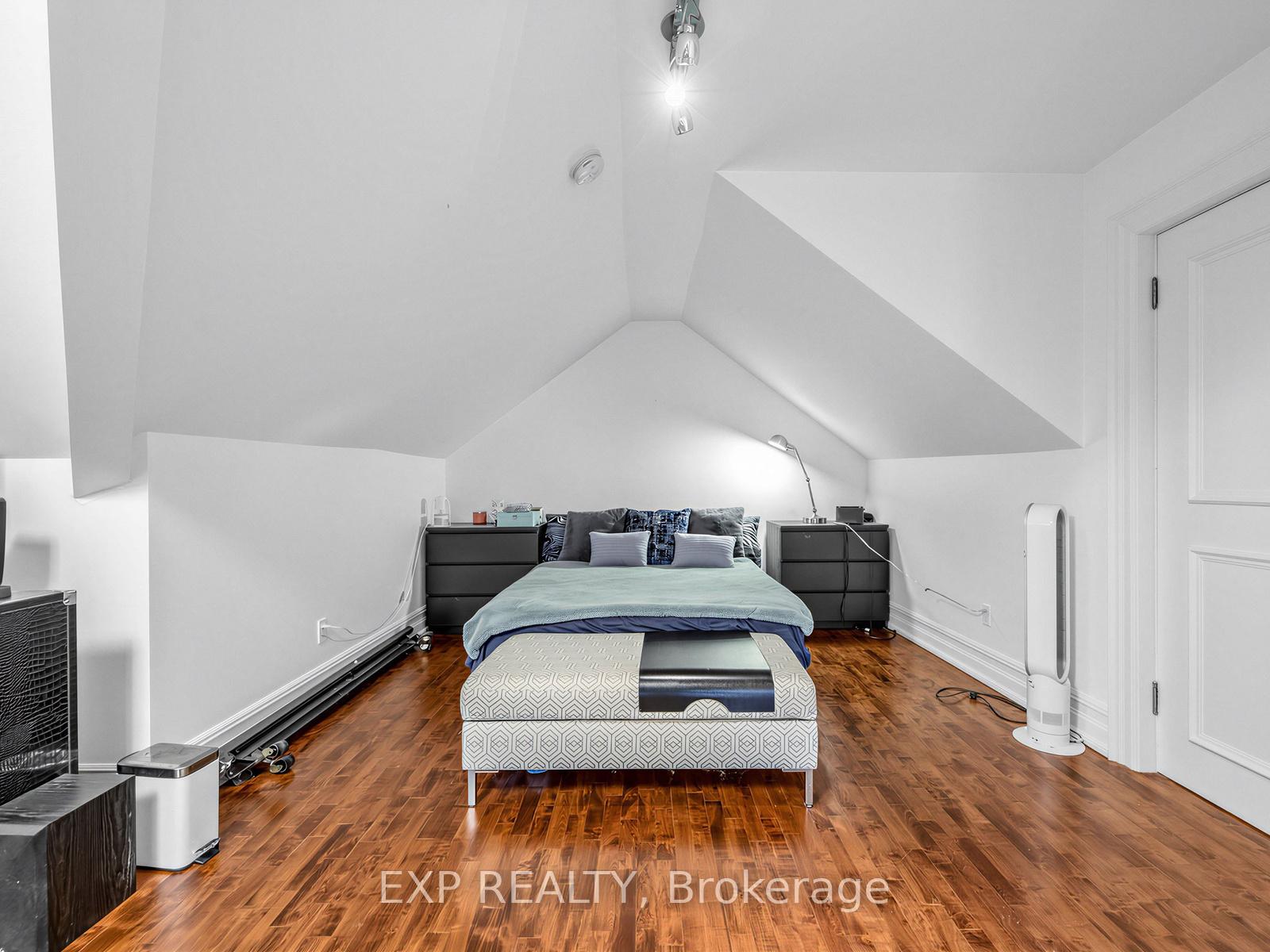 Photo 27 of 241 Poplar Plains Road, Toronto, Casa Loma — HOMEH