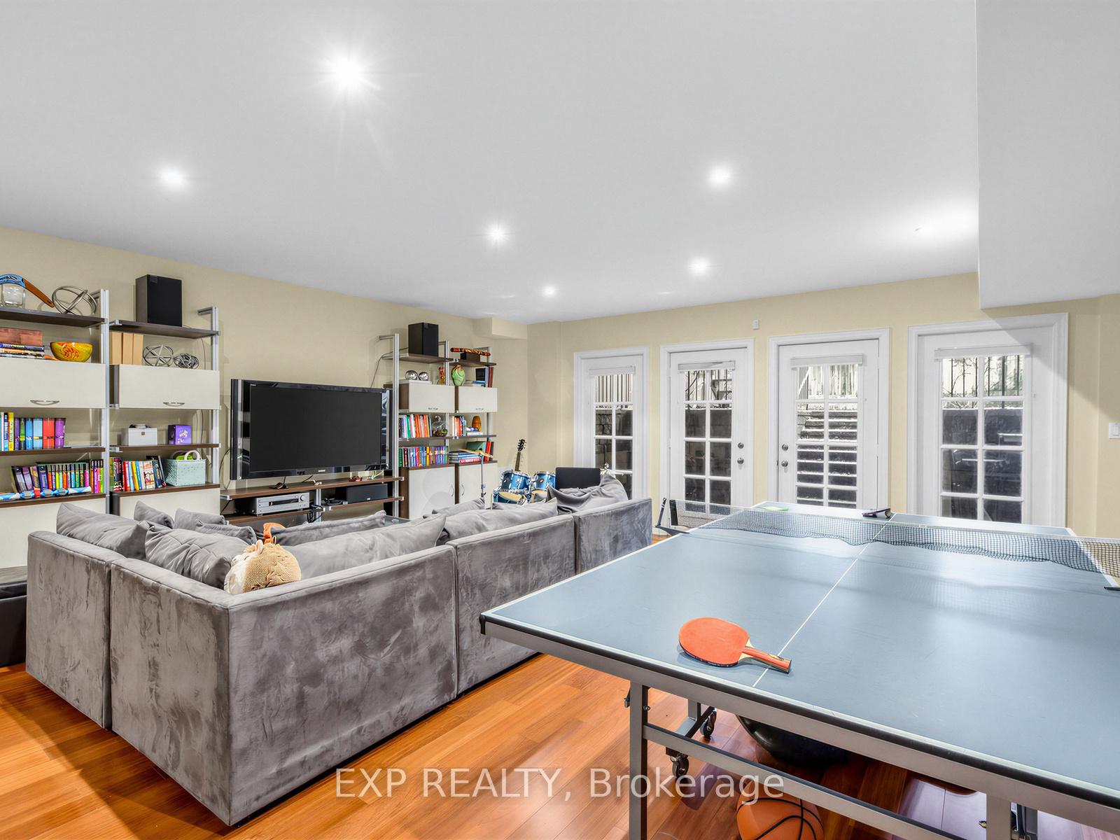 Photo 32 of 241 Poplar Plains Road, Toronto, Casa Loma — HOMEH