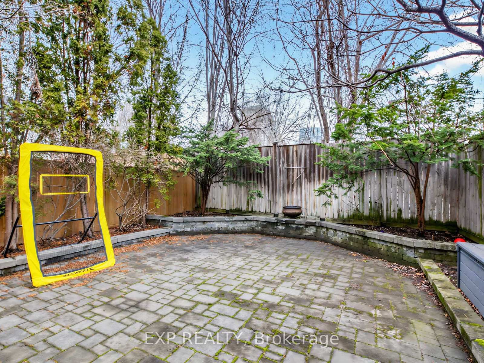 Photo 35 of 241 Poplar Plains Road, Toronto, Casa Loma — HOMEH