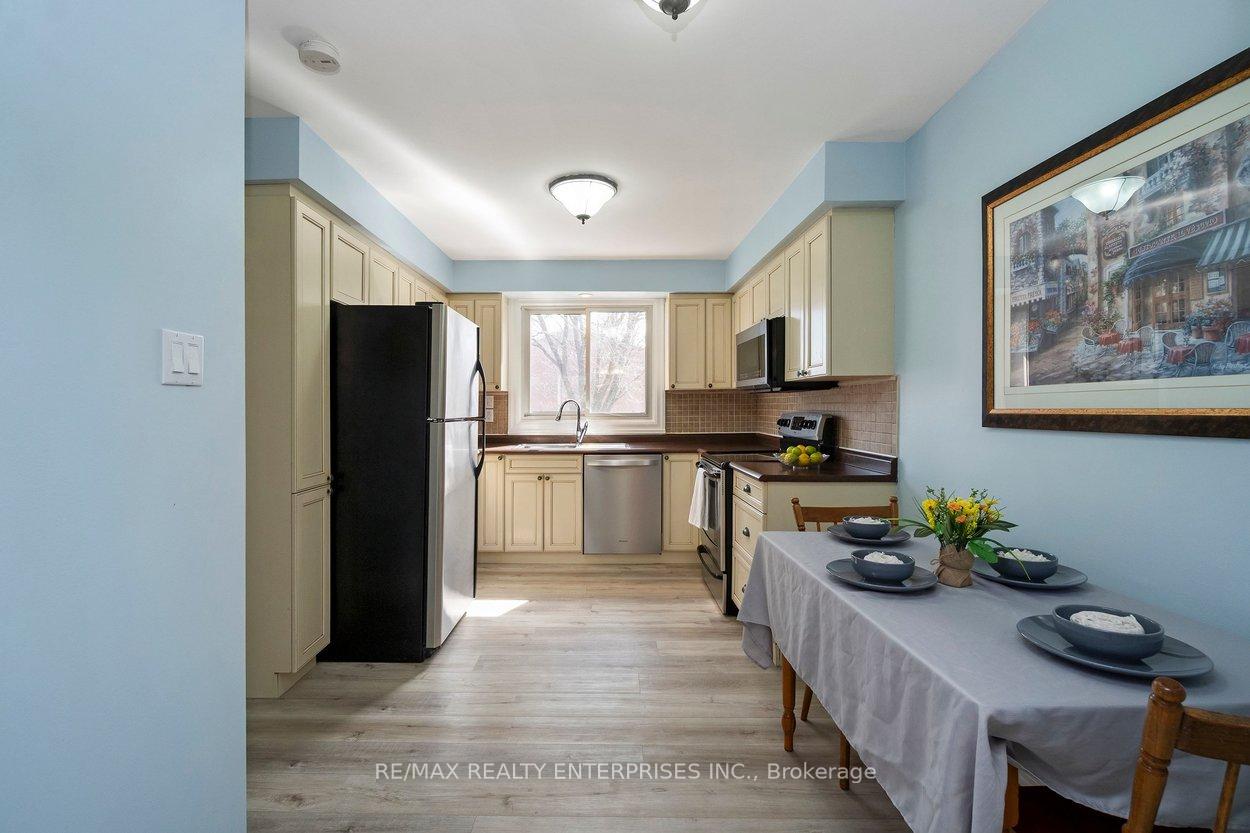 Photo 6 of Unit 7, 121 Morgan Avenue, Kitchener, Chicopee/Freeport — HOMEH
